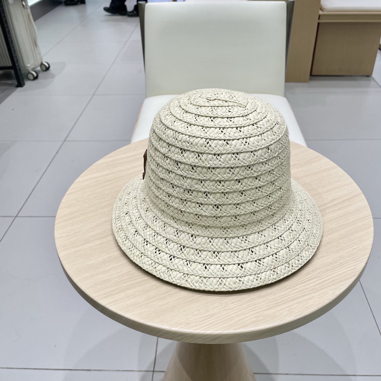   路易威登lv棒球帽 LouisVuitton沙滩草帽，防晒礼帽，纸草编织制作，百搭两色！头围57cm