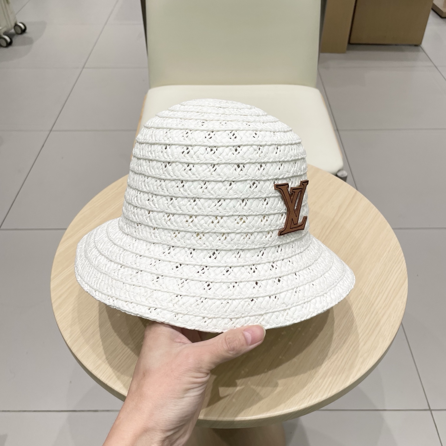   路易威登lv棒球帽 LouisVuitton沙滩草帽，防晒礼帽，纸草编织制作，百搭两色！头围57cm