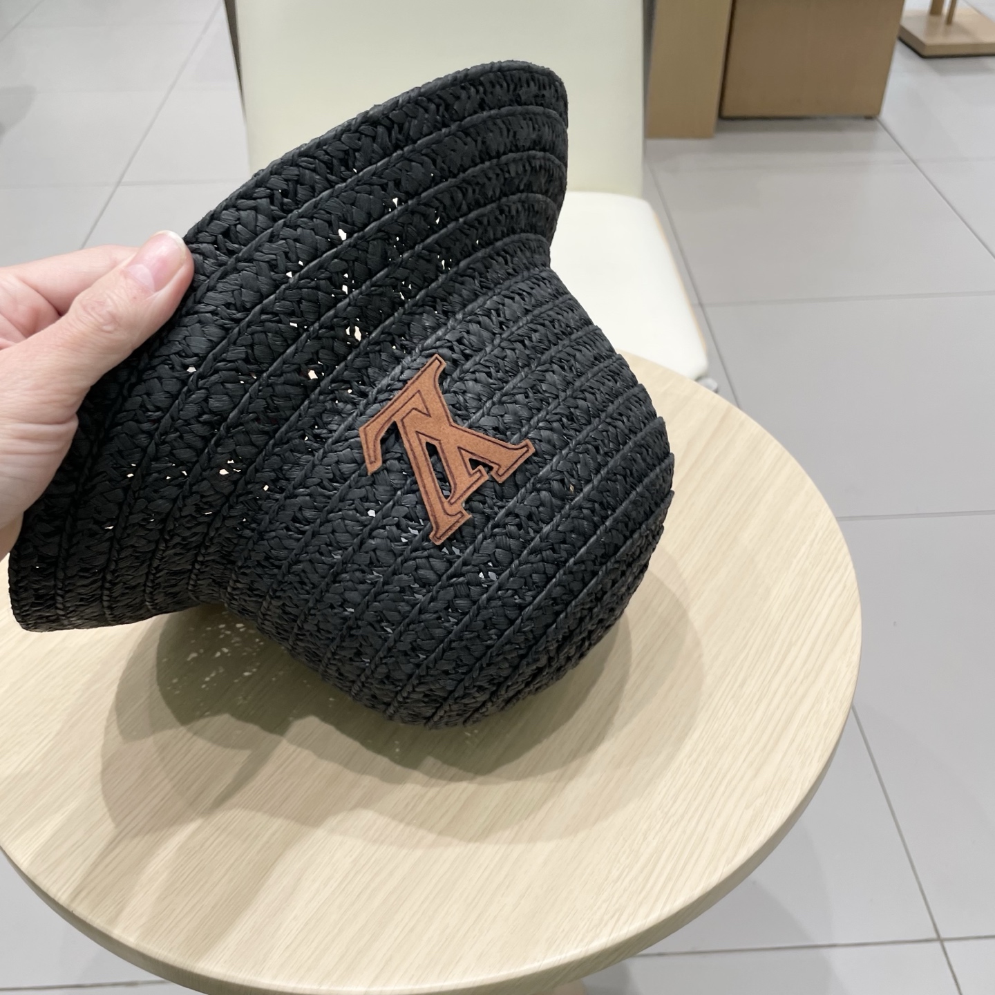   路易威登lv棒球帽 LouisVuitton沙滩草帽，防晒礼帽，纸草编织制作，百搭两色！头围57cm