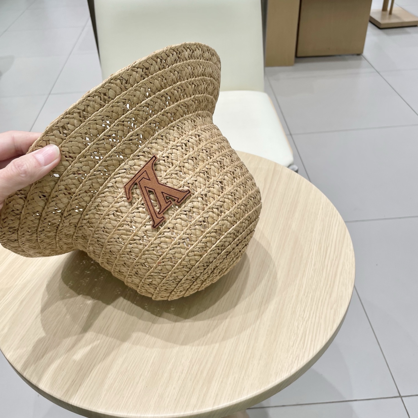   路易威登lv棒球帽 LouisVuitton沙滩草帽，防晒礼帽，纸草编织制作，百搭两色！头围57cm