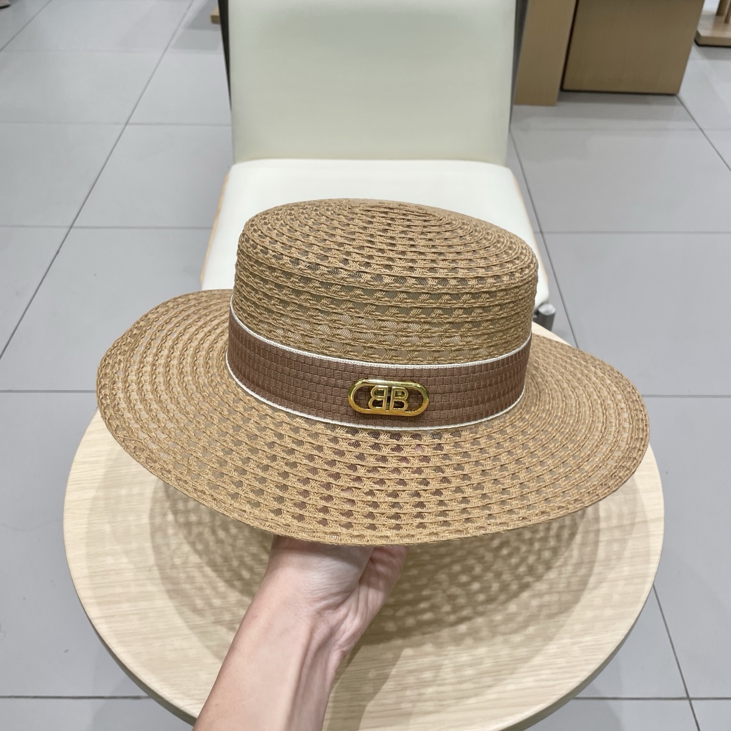  巴黎世家平顶礼帽，遮阳镂空草帽，头围57cm