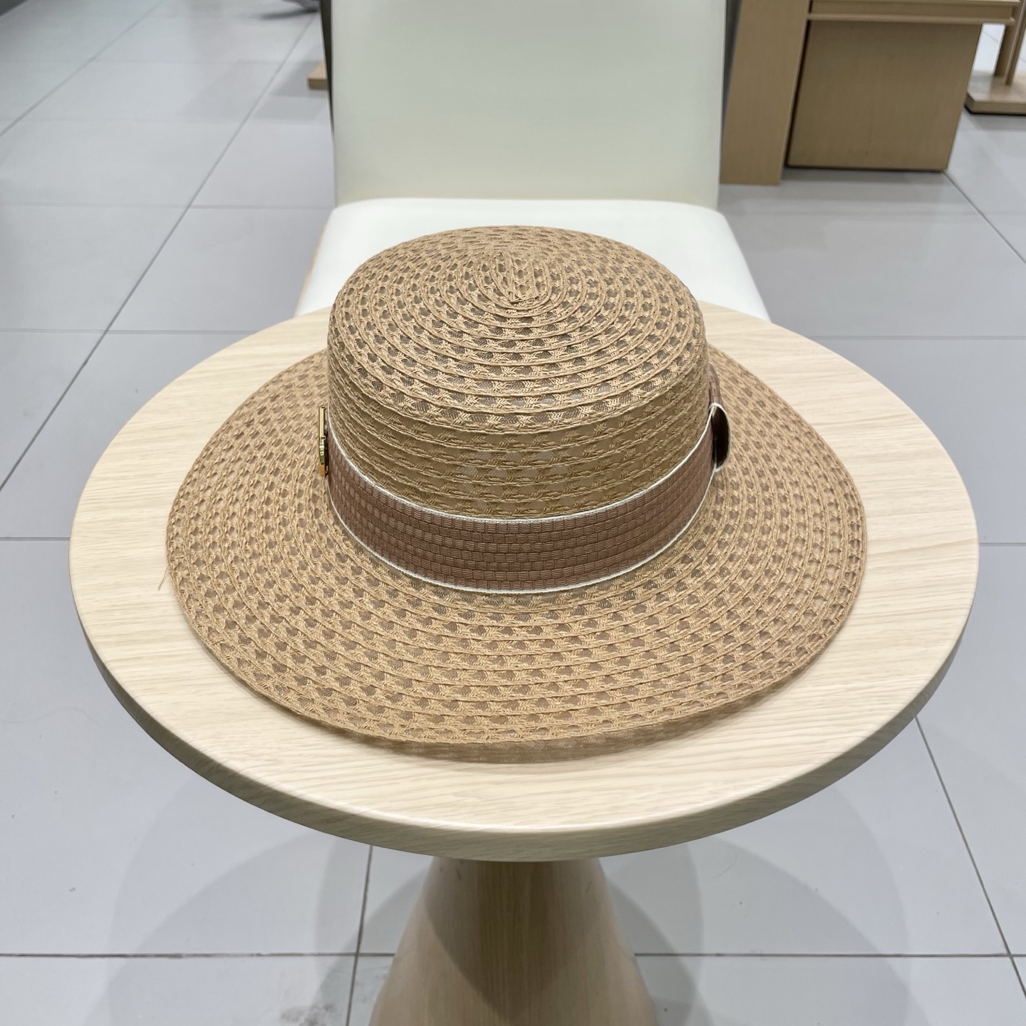  巴黎世家平顶礼帽，遮阳镂空草帽，头围57cm