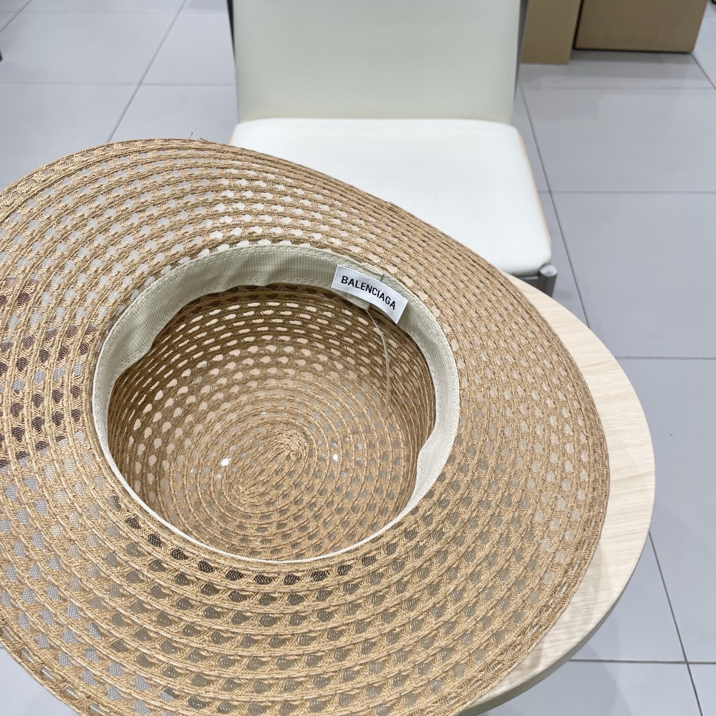  巴黎世家平顶礼帽，遮阳镂空草帽，头围57cm