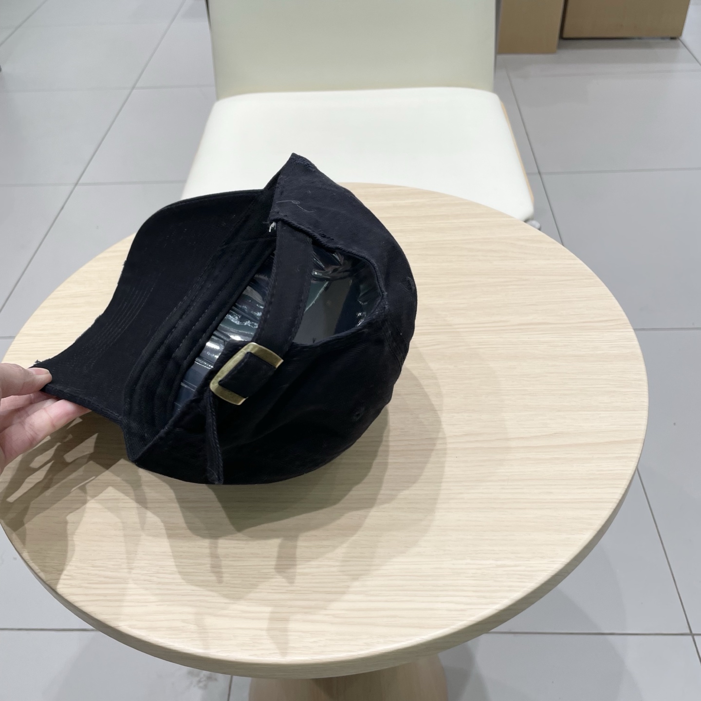  BALENCIAGA巴黎世家2025新款logo棒球帽，很酷的色系，巴黎粉必入款！