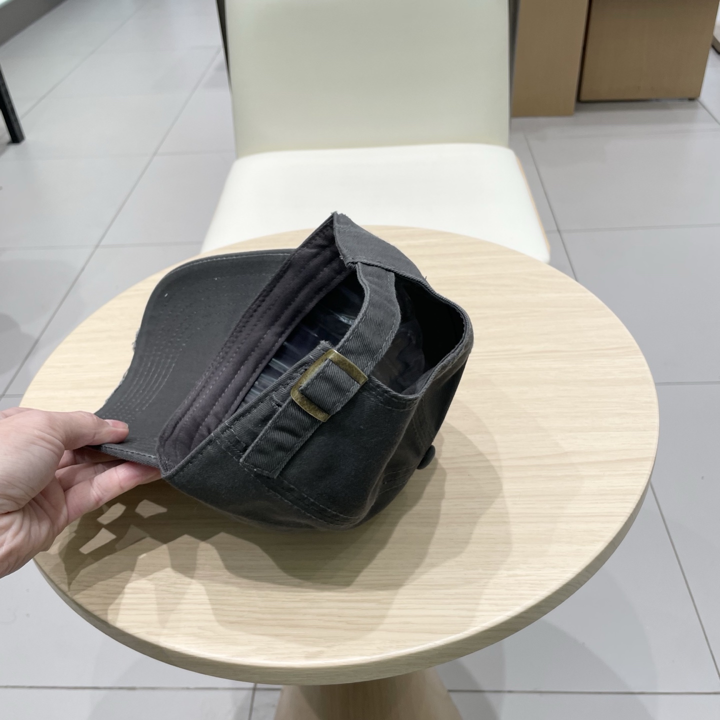  BALENCIAGA巴黎世家2025新款logo棒球帽，很酷的色系，巴黎粉必入款！