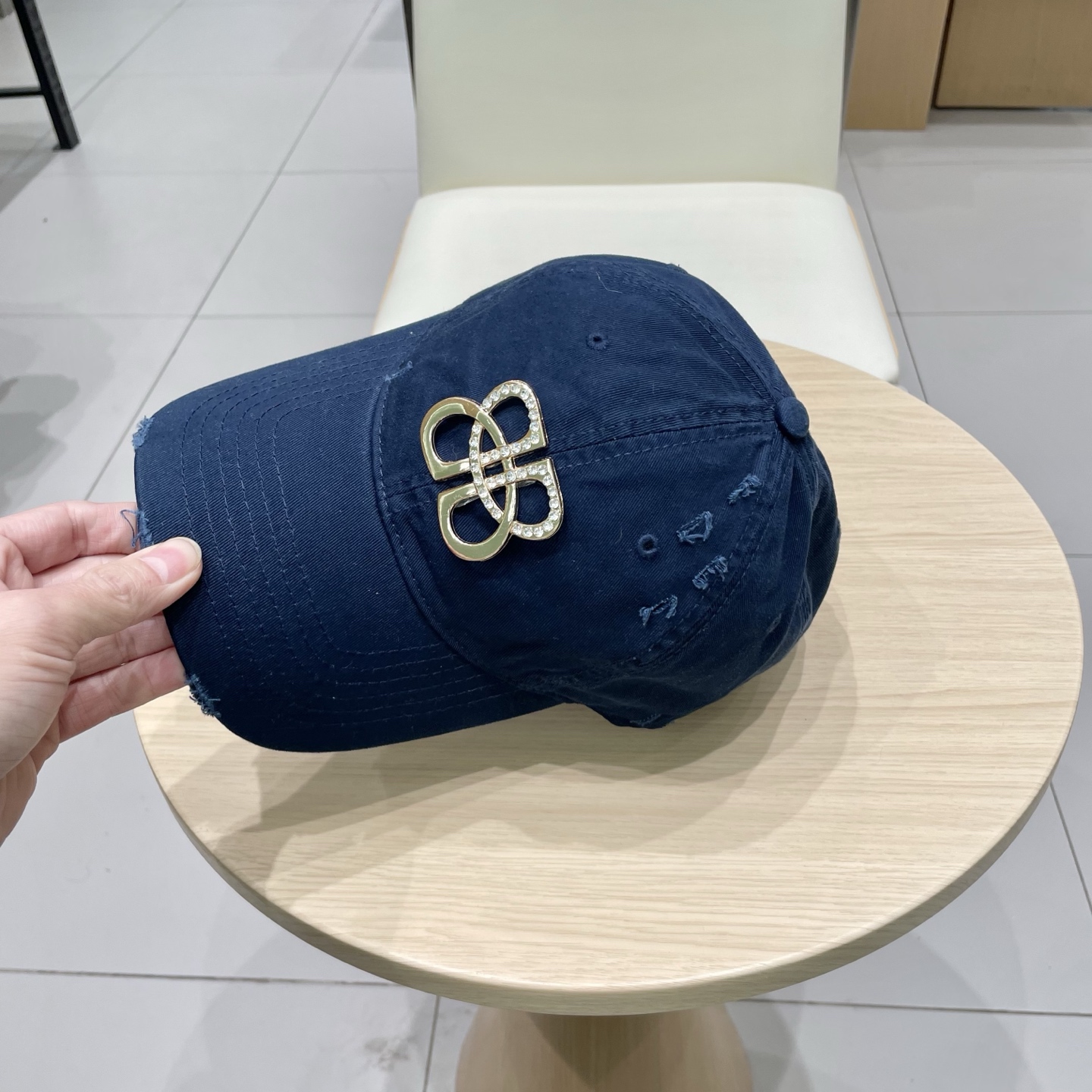  BALENCIAGA巴黎世家2025新款logo棒球帽，很酷的色系，巴黎粉必入款！