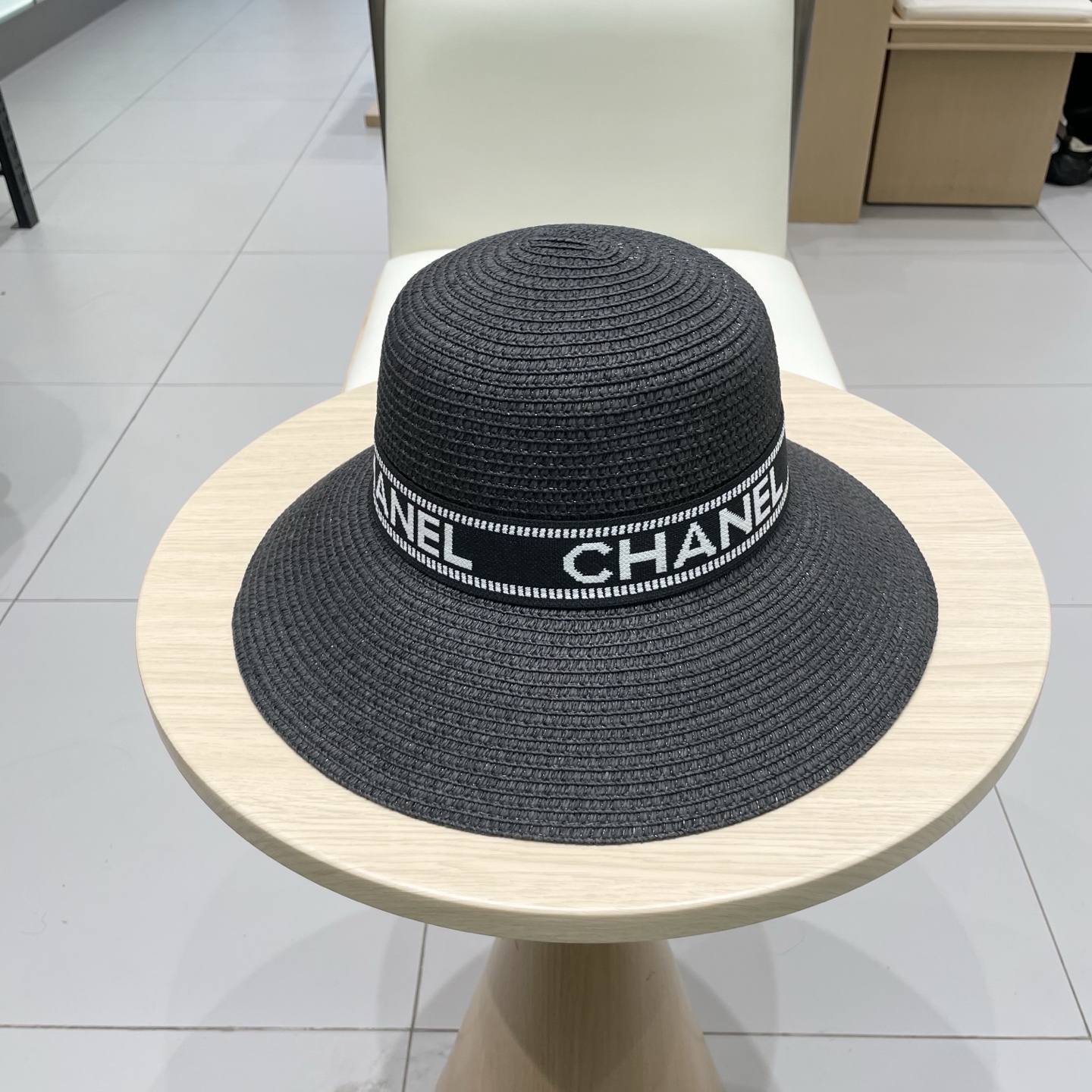  Chanel 渔夫帽子女夏季圆顶帽日系百搭出游防晒草帽韩版字母织带遮阳盆帽