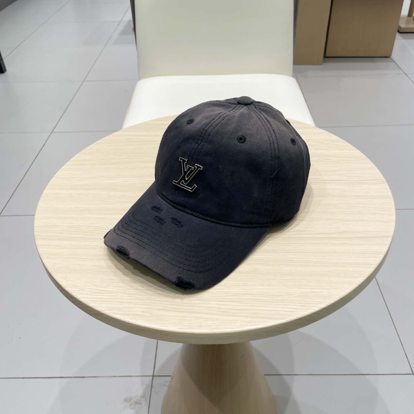  lv路易威登做旧破洞纯色棒球帽女夏季百搭休闲宽檐大头围水洗遮阳情侣鸭舌帽