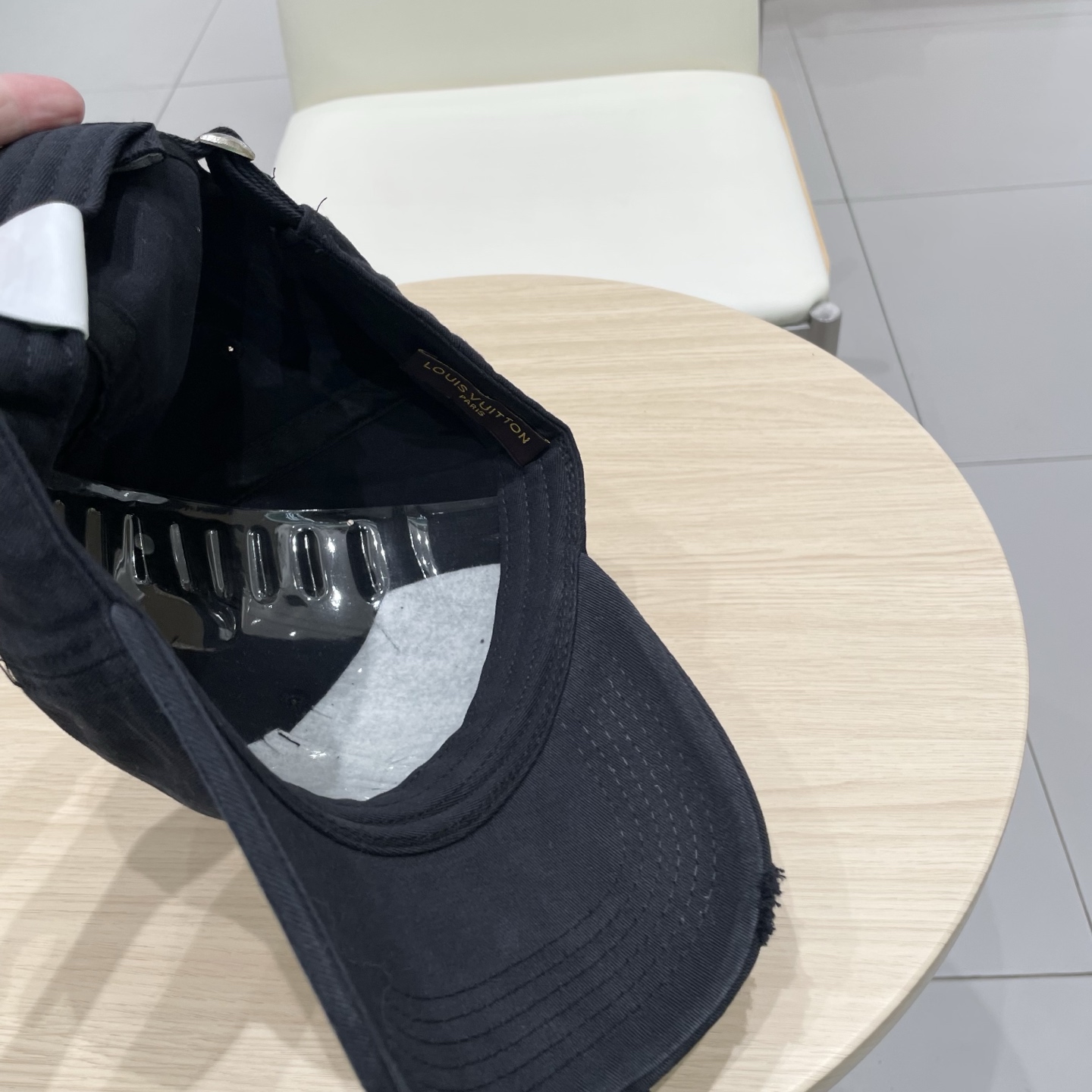  lv路易威登做旧破洞纯色棒球帽女夏季百搭休闲宽檐大头围水洗遮阳情侣鸭舌帽