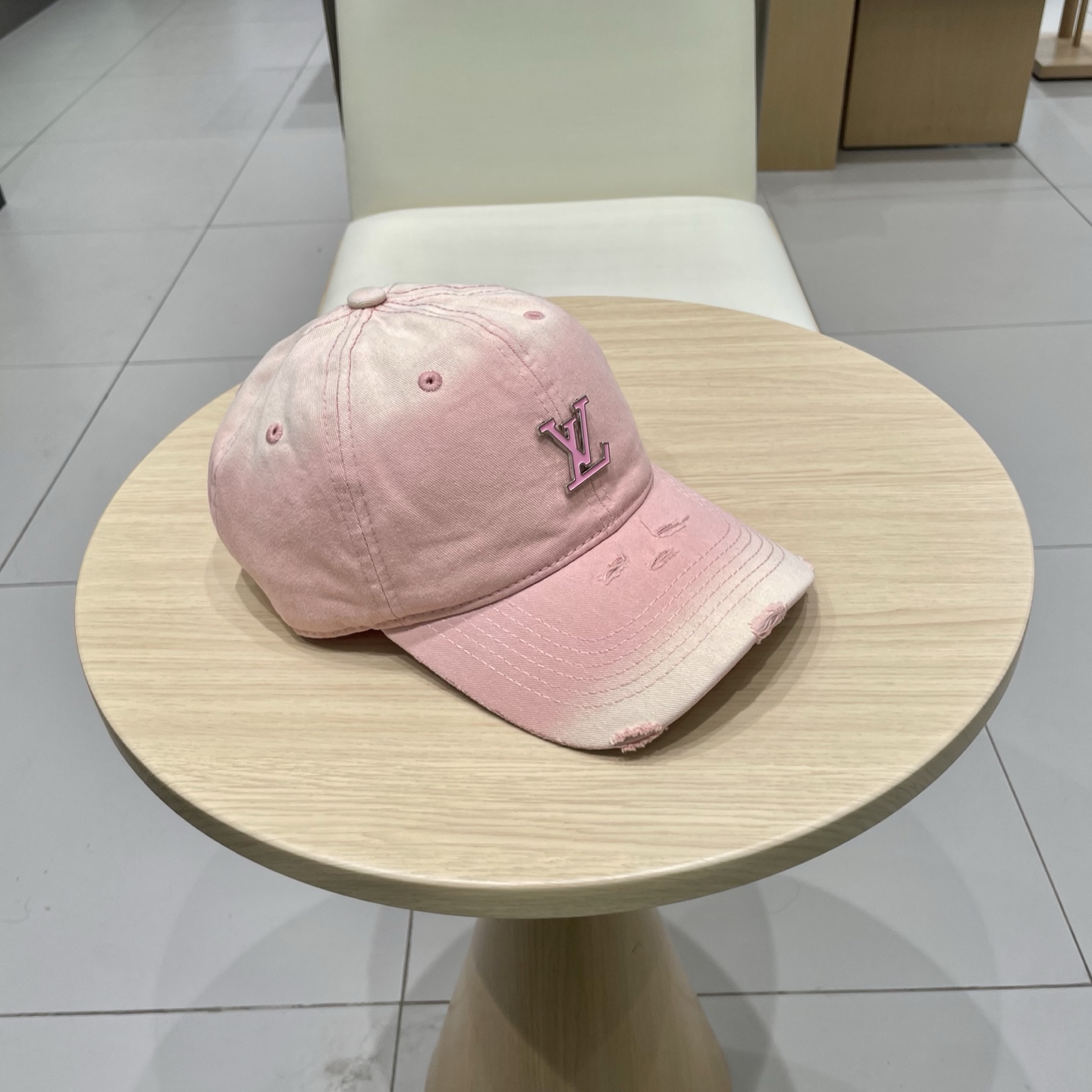  lv路易威登做旧破洞纯色棒球帽女夏季百搭休闲宽檐大头围水洗遮阳情侣鸭舌帽