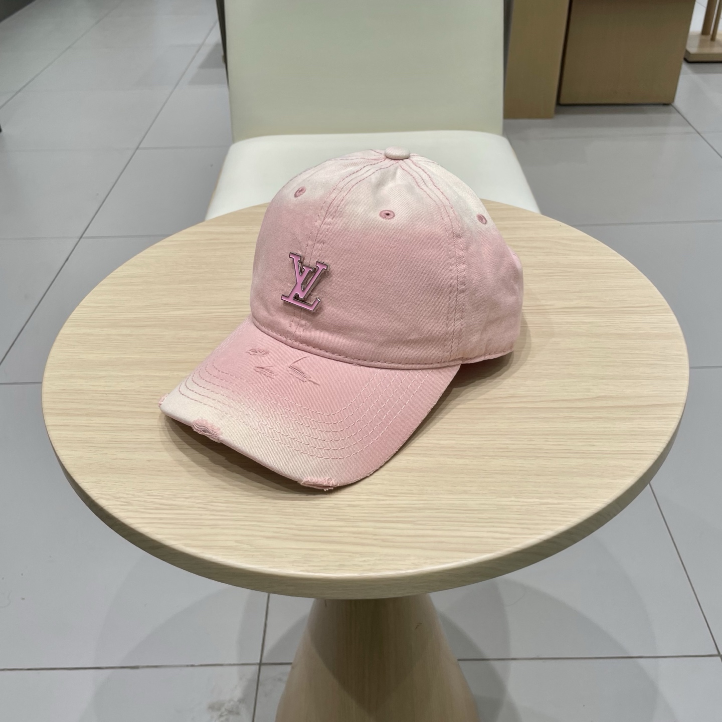  lv路易威登做旧破洞纯色棒球帽女夏季百搭休闲宽檐大头围水洗遮阳情侣鸭舌帽