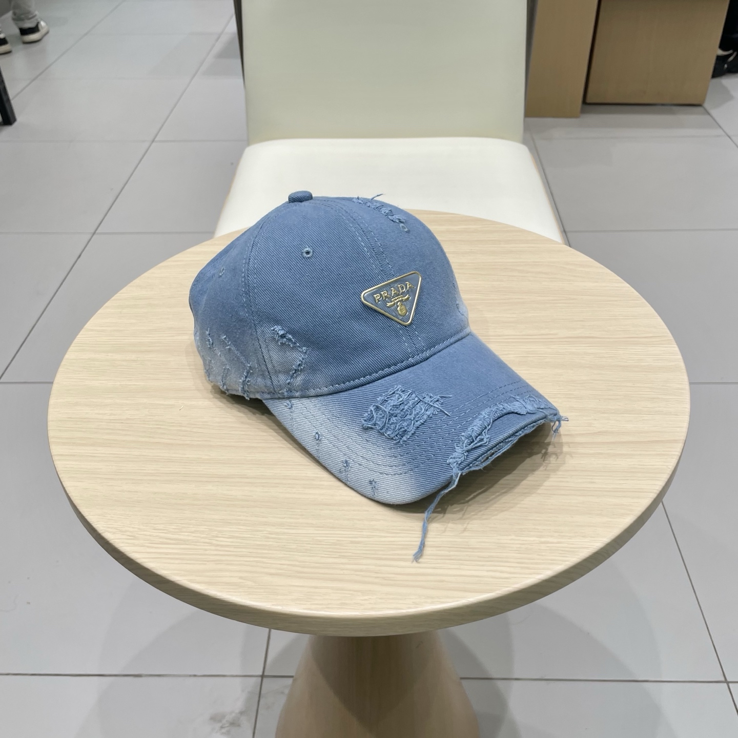 普拉达Prada大头围破洞美式显脸小棒球帽女春夏防晒做旧加深设计感鸭舌帽子男