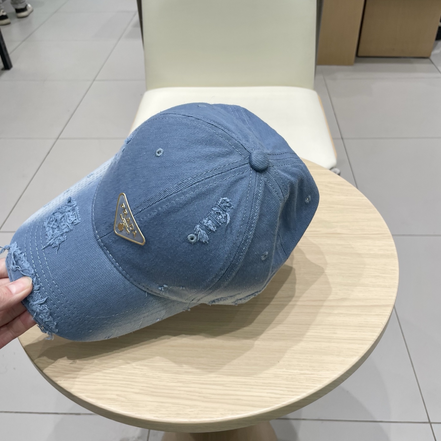 普拉达Prada大头围破洞美式显脸小棒球帽女春夏防晒做旧加深设计感鸭舌帽子男