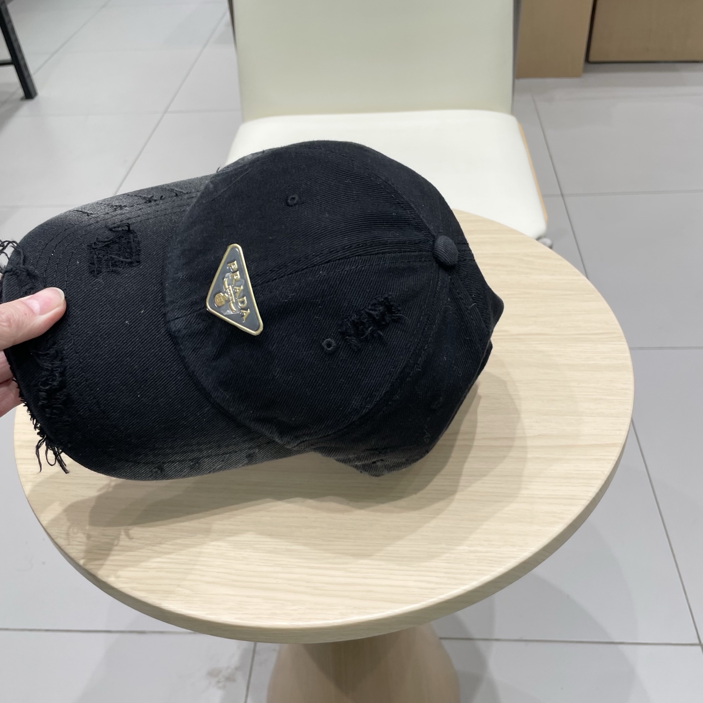 普拉达Prada大头围破洞美式显脸小棒球帽女春夏防晒做旧加深设计感鸭舌帽子男