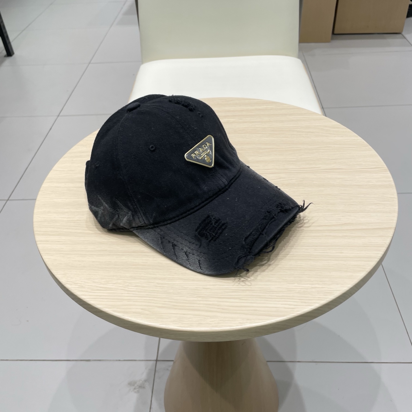 普拉达Prada大头围破洞美式显脸小棒球帽女春夏防晒做旧加深设计感鸭舌帽子男