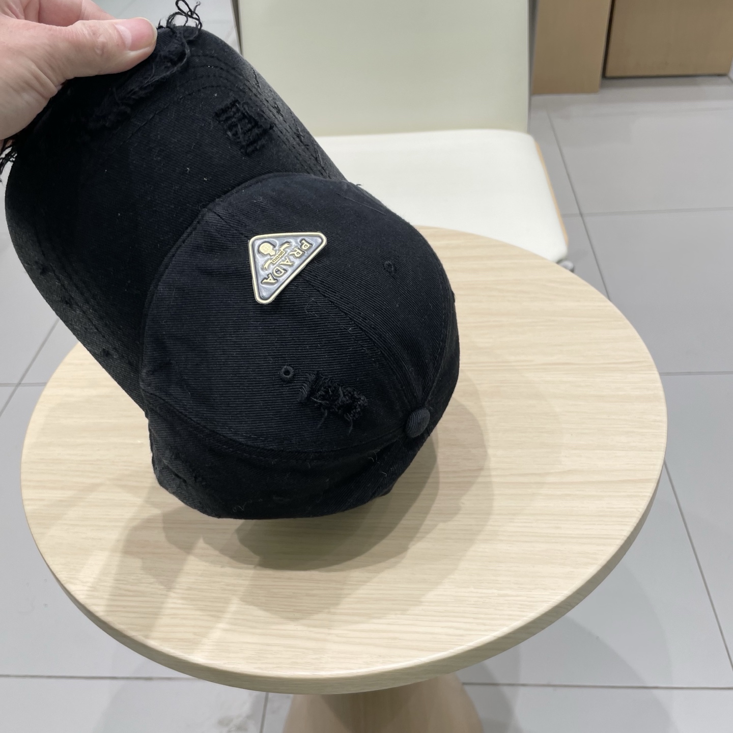 普拉达Prada大头围破洞美式显脸小棒球帽女春夏防晒做旧加深设计感鸭舌帽子男