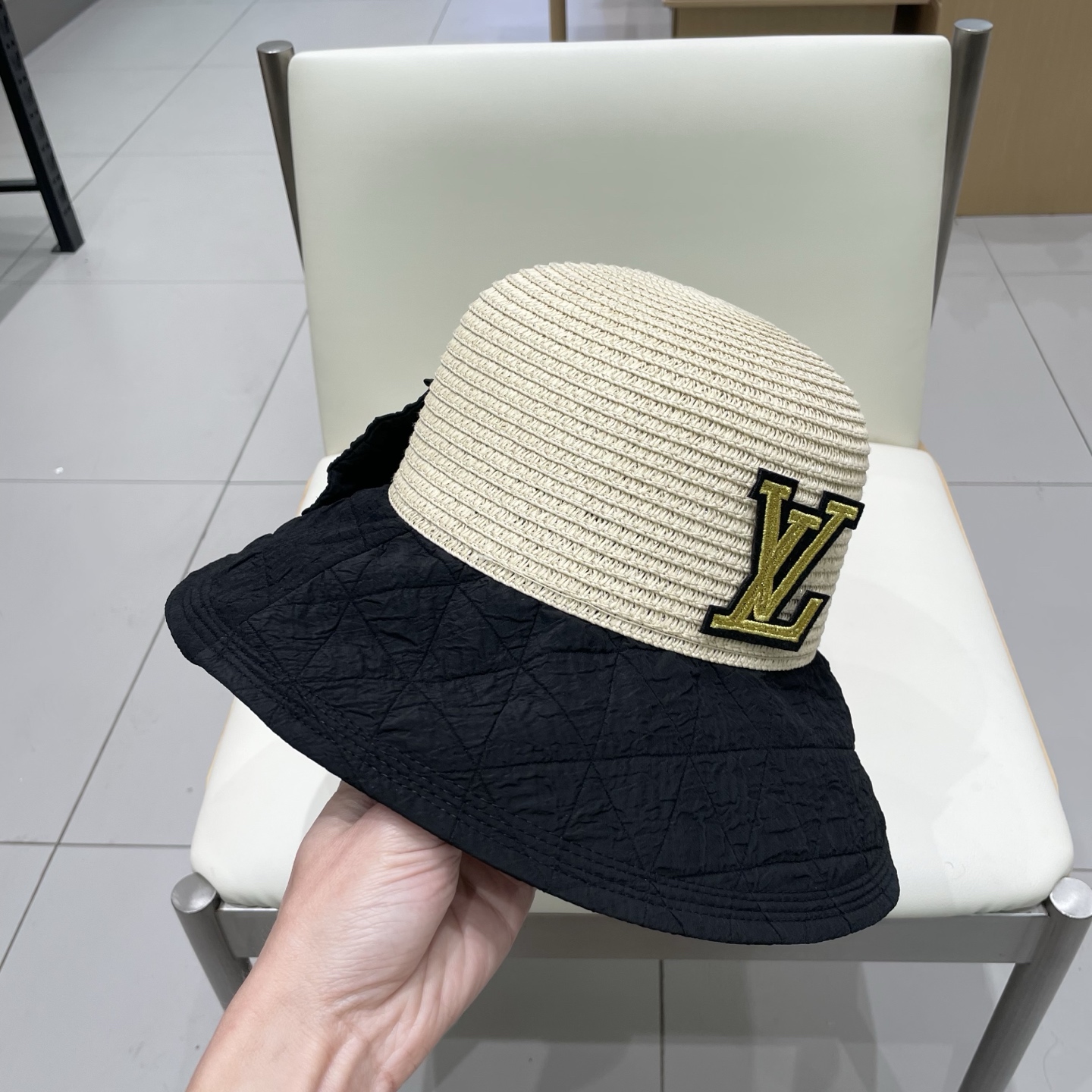   路易威登lVLouisVuitton蝴蝶结渔夫帽女夏季遮阳防晒草帽时尚洋气拼接草编显脸小盆帽