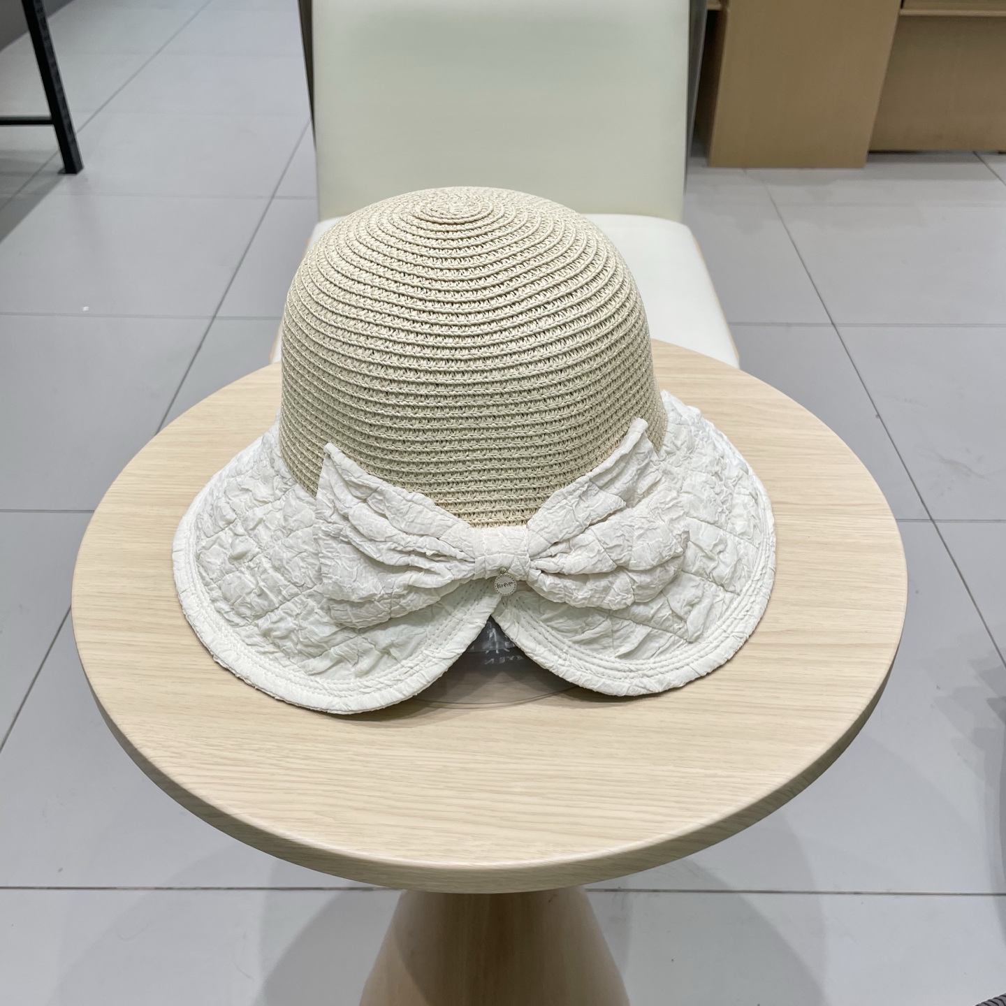   路易威登lVLouisVuitton蝴蝶结渔夫帽女夏季遮阳防晒草帽时尚洋气拼接草编显脸小盆帽