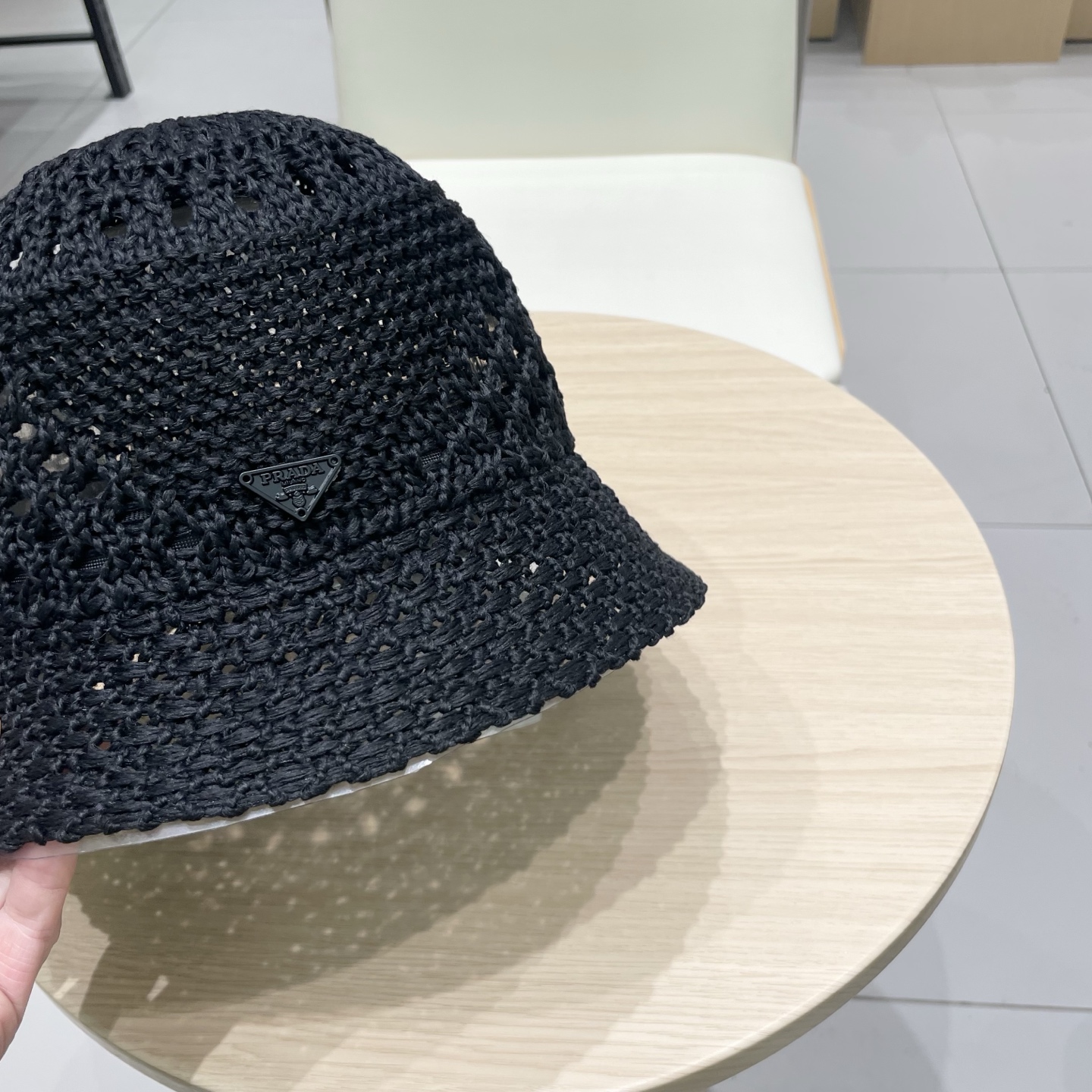  PRADA普拉达2025新款韩版遮阳渔夫帽女夏季纯色太阳帽镂空针织甜美显脸小盆帽