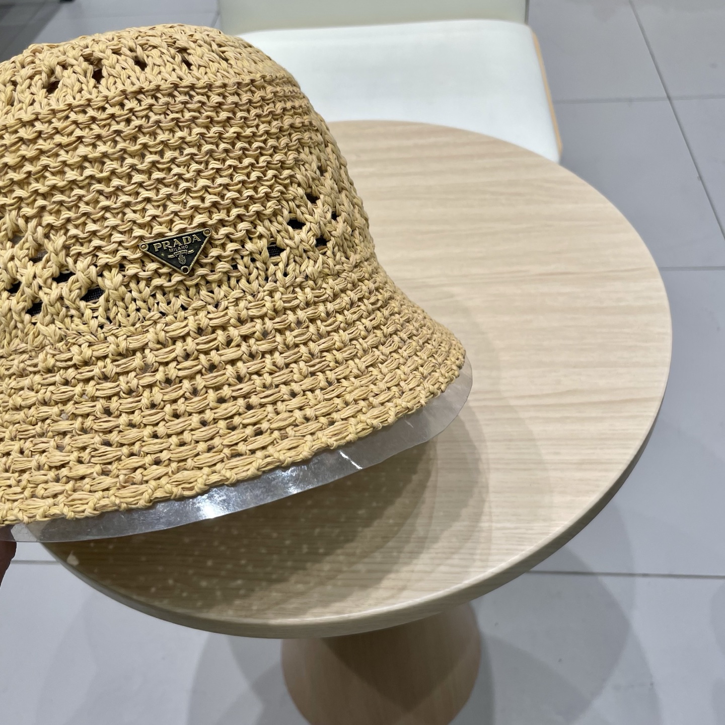  PRADA普拉达2025新款韩版遮阳渔夫帽女夏季纯色太阳帽镂空针织甜美显脸小盆帽
