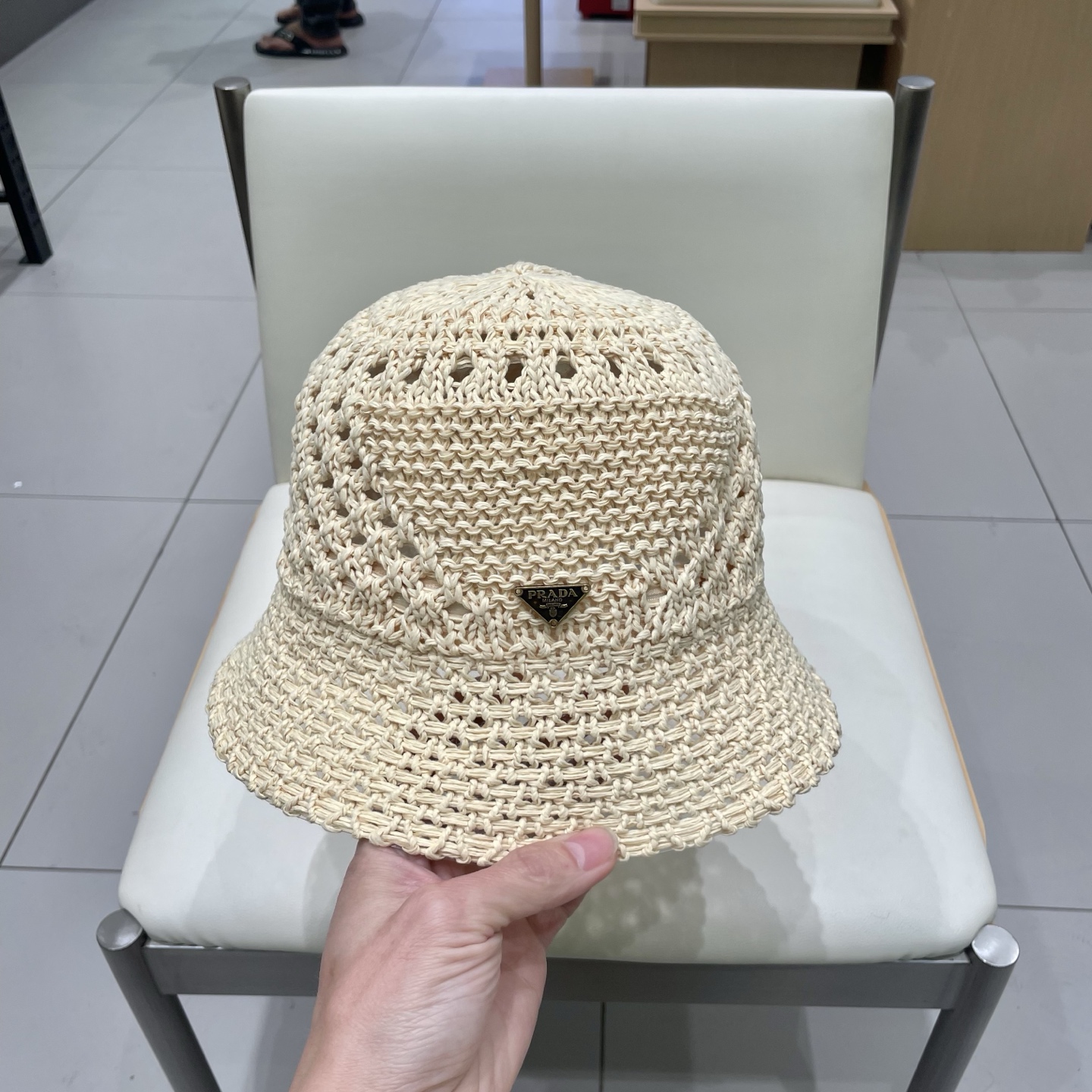  PRADA普拉达2025新款韩版遮阳渔夫帽女夏季纯色太阳帽镂空针织甜美显脸小盆帽