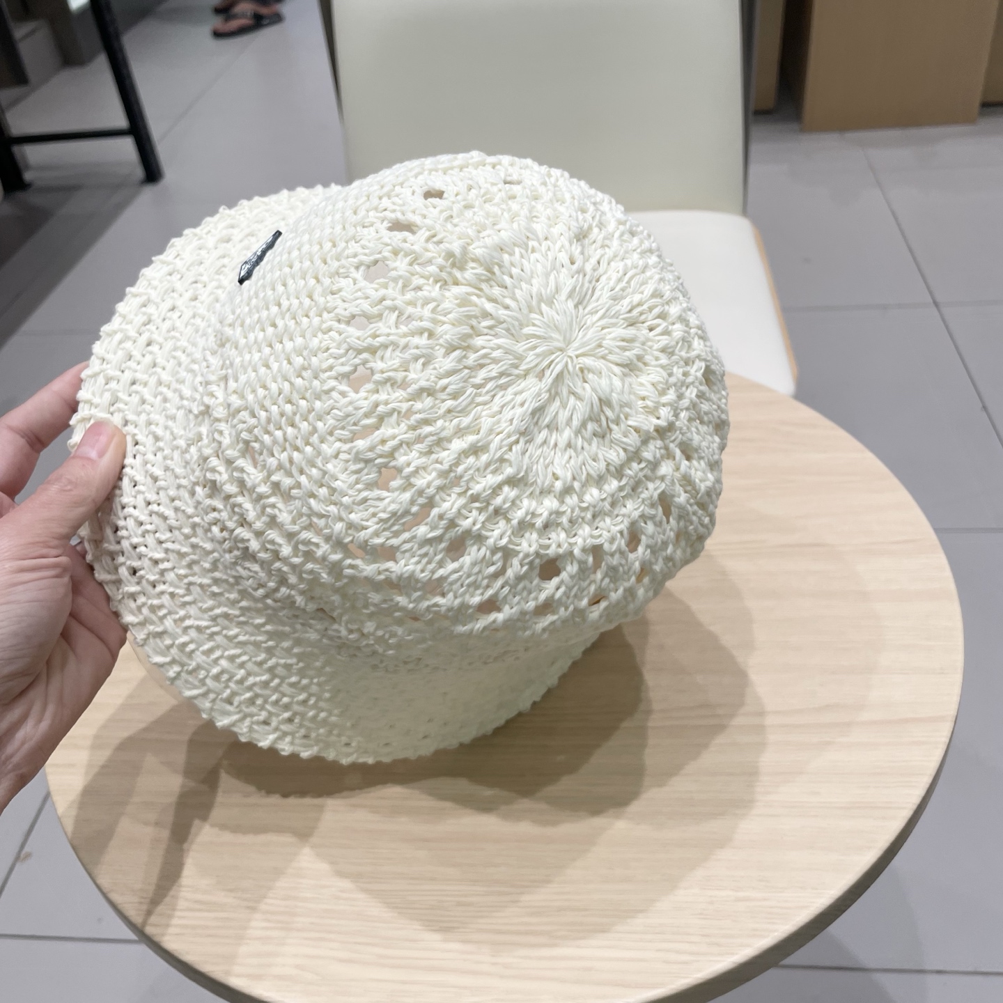  PRADA普拉达2025新款韩版遮阳渔夫帽女夏季纯色太阳帽镂空针织甜美显脸小盆帽