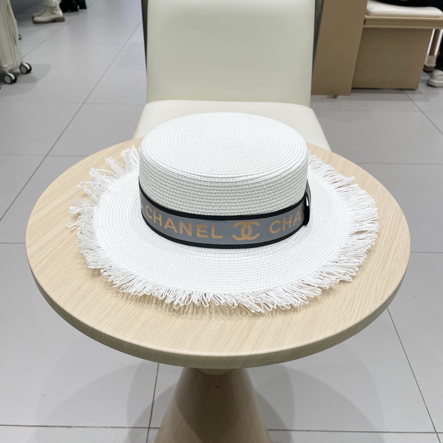 NO:224378,Chanel Chanel top hat, straw hat, yarn accessories, high-end customization, head circumference 57cm hat, straw hat, fisherman hat, baseball hat, knit hat, hat, chanel, chanel, espadrilles, hats19860909Chanel香奈儿平顶礼帽,草帽,麻纱配饰,高端订制,头围57cm帽子草帽渔夫帽棒球帽针织帽,帽子,chanel,chanel,espadrilles,hats,hat