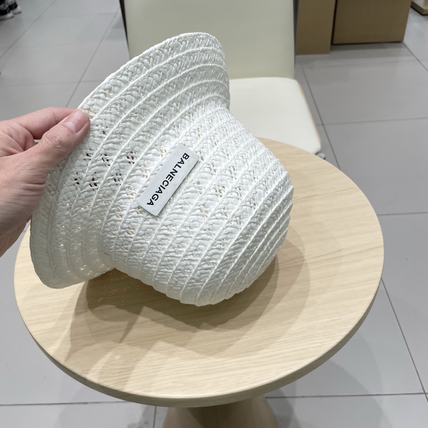  巴黎世家镂空圆顶礼帽，遮阳草帽，头围57cm