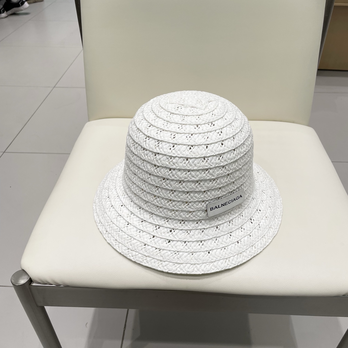  巴黎世家镂空圆顶礼帽，遮阳草帽，头围57cm