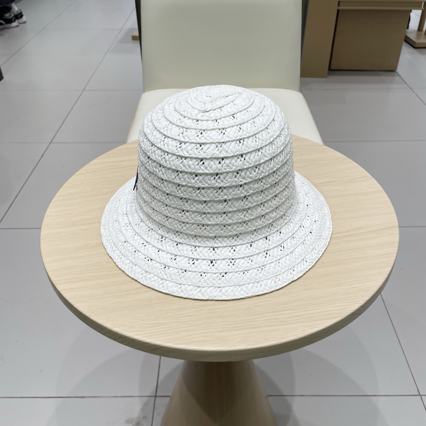  巴黎世家镂空圆顶礼帽，遮阳草帽，头围57cm