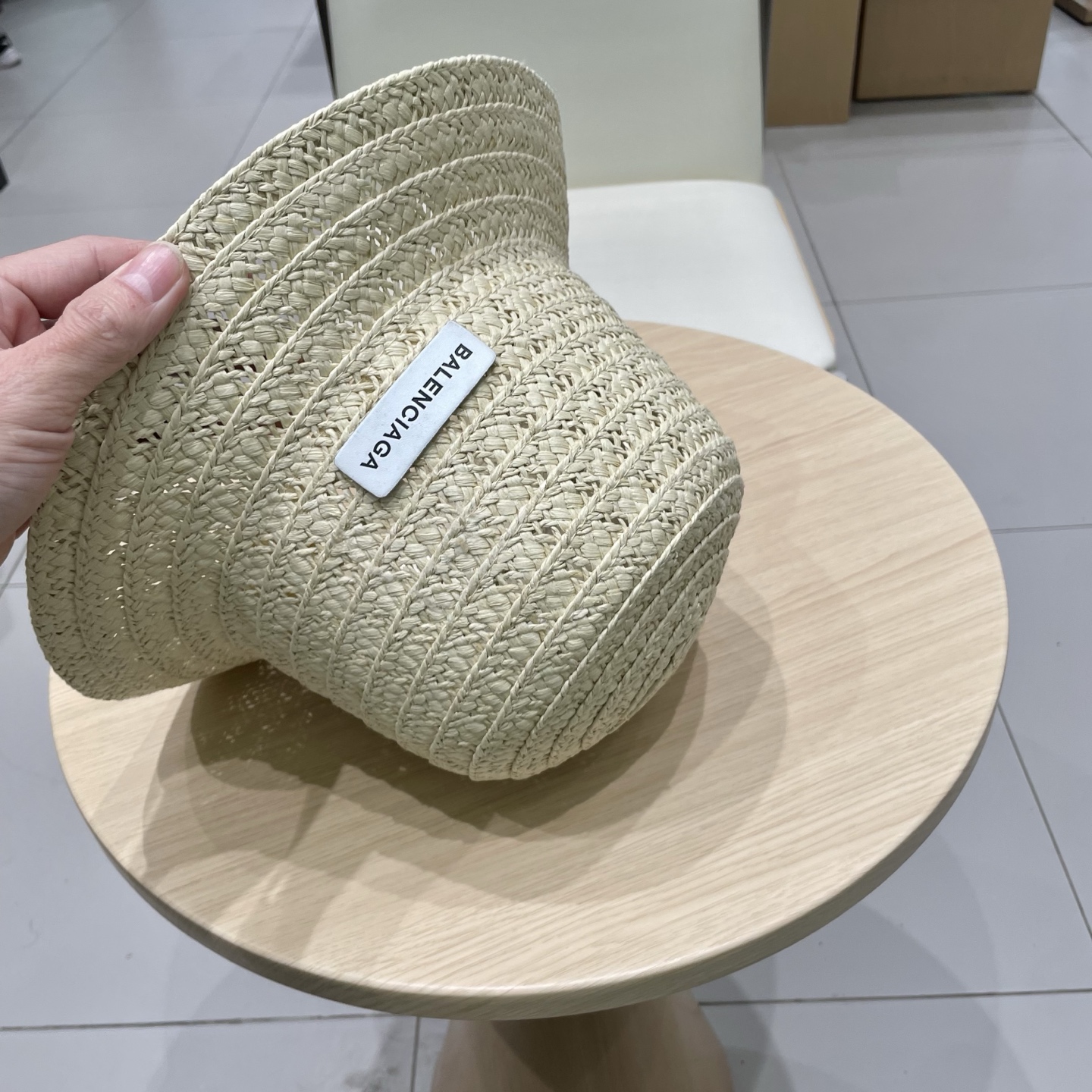  巴黎世家镂空圆顶礼帽，遮阳草帽，头围57cm