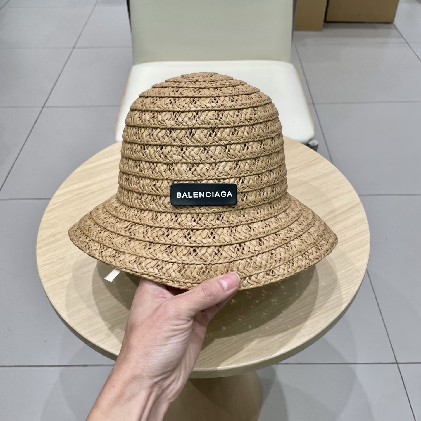  巴黎世家镂空圆顶礼帽，遮阳草帽，头围57cm