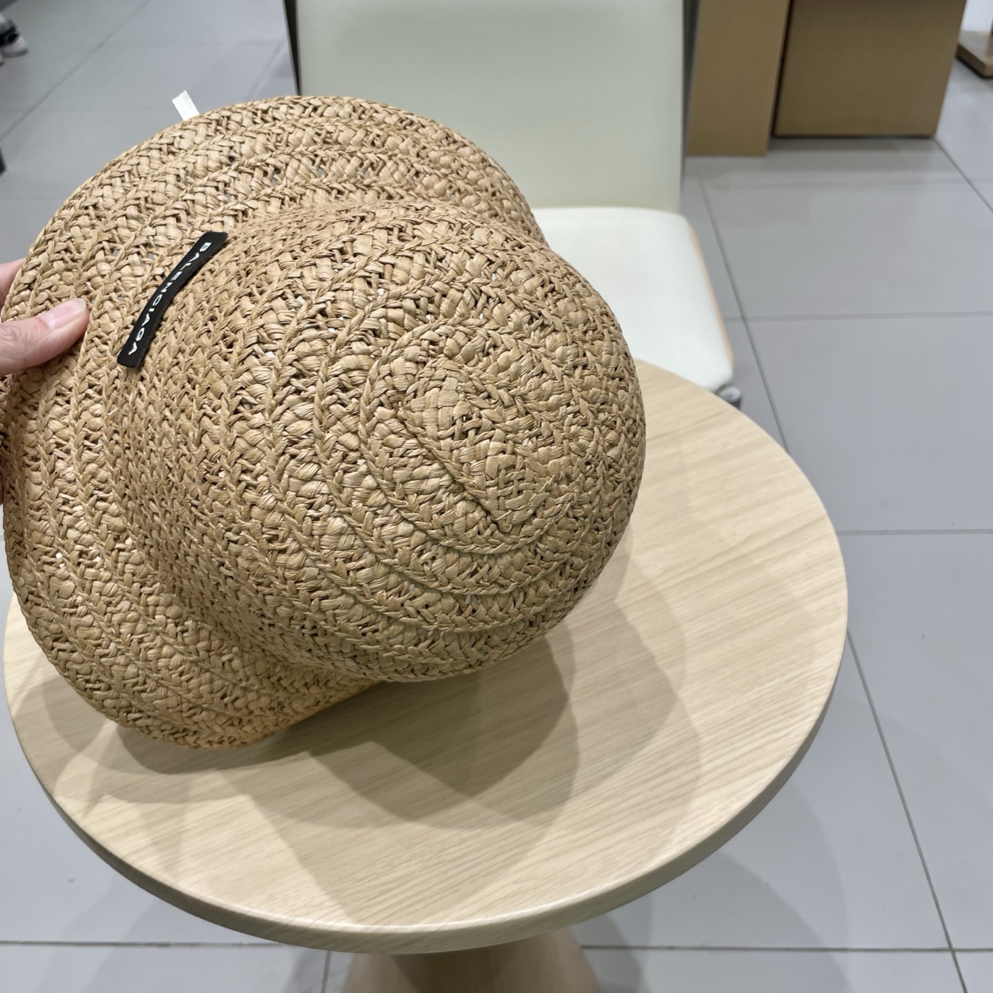  巴黎世家镂空圆顶礼帽，遮阳草帽，头围57cm