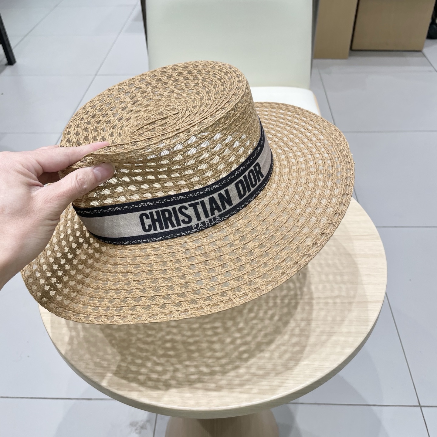  Dior迪奥2025新款镂空平顶草帽，头围57cm 黑  卡其 2色