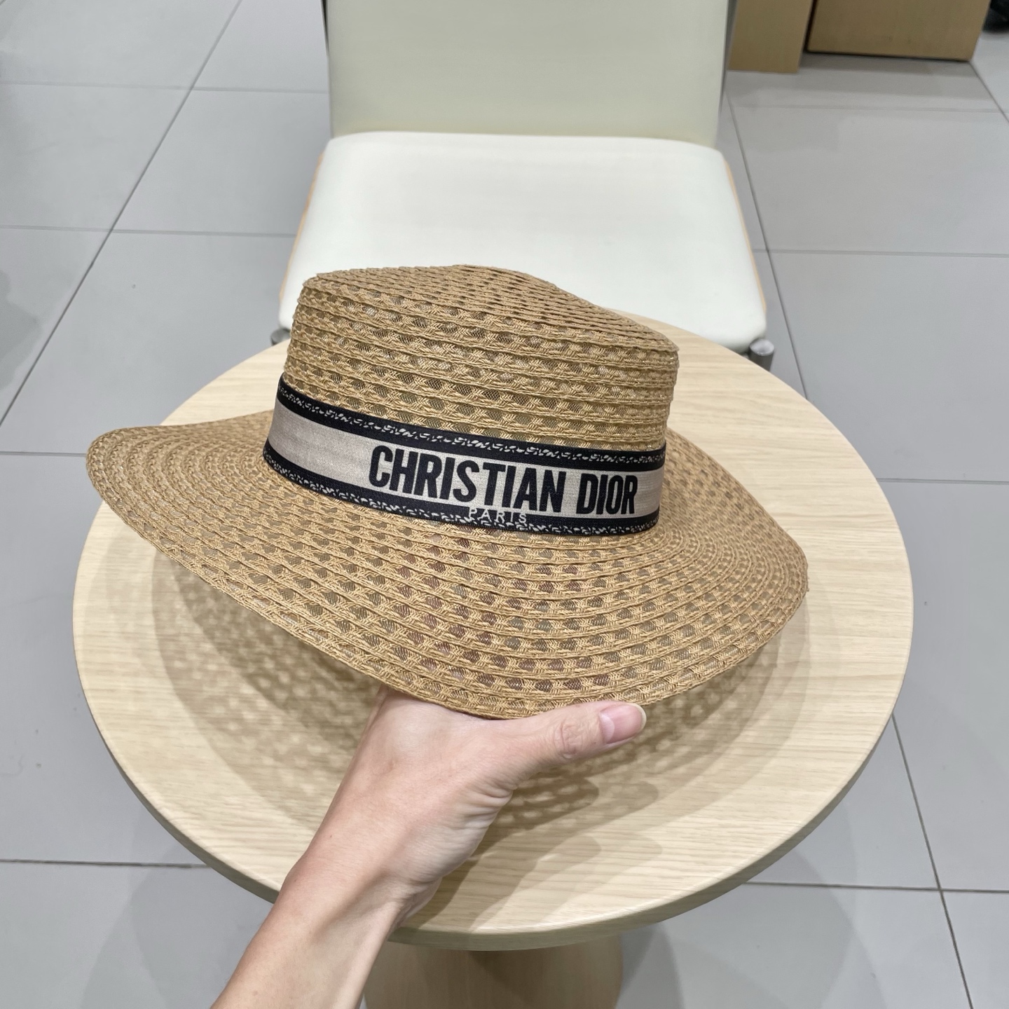  Dior迪奥2025新款镂空平顶草帽，头围57cm 黑  卡其 2色