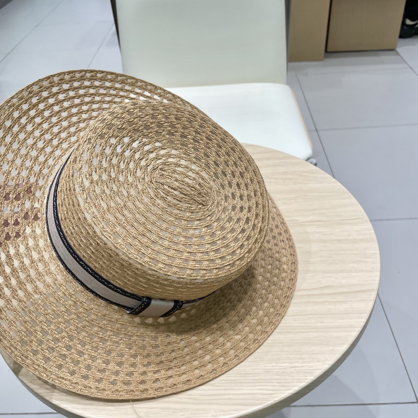  Dior迪奥2025新款镂空平顶草帽，头围57cm 黑  卡其 2色