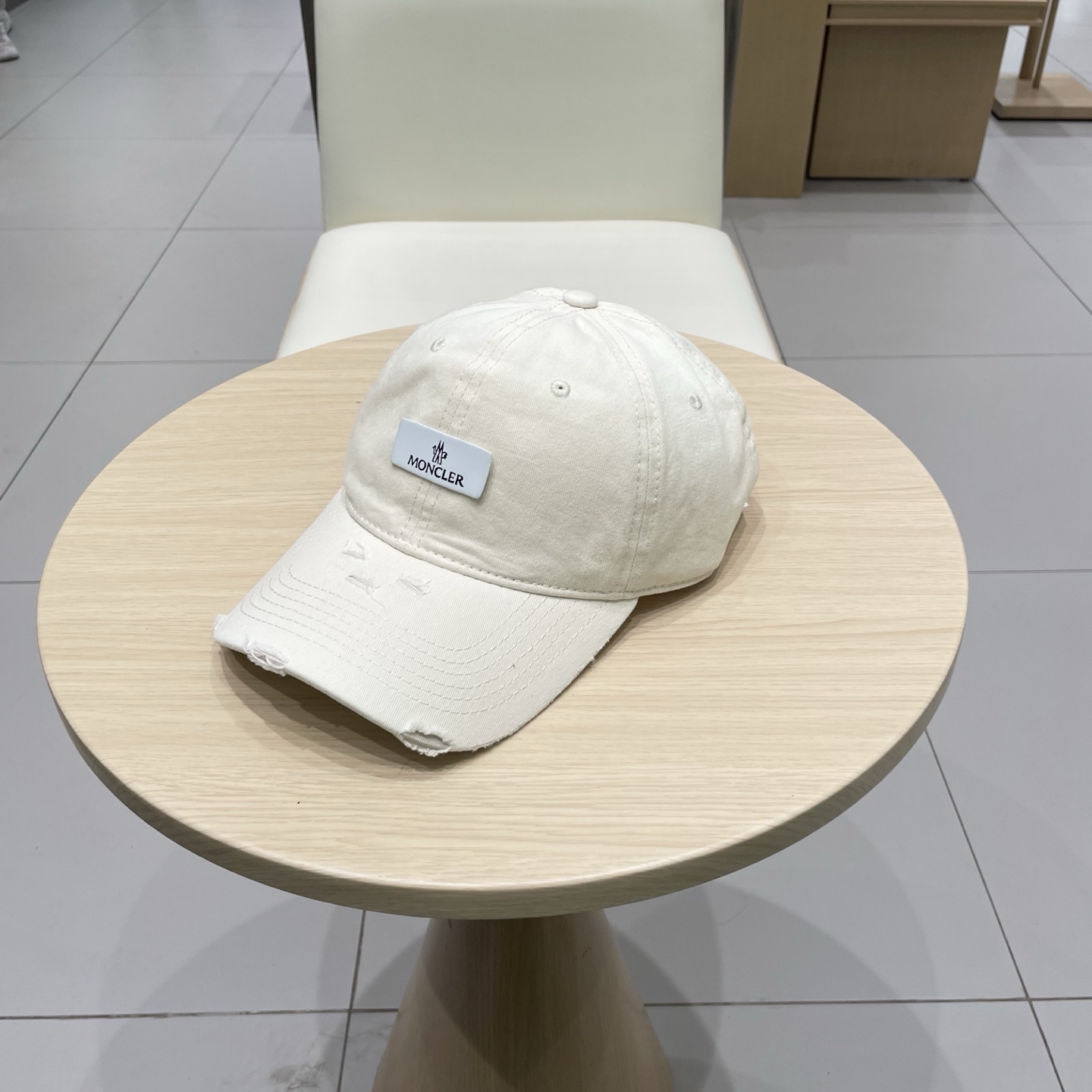  春夏新款 蒙口MONCLER棒球帽，年轻时尚潮人穿搭色系，视觉效果超强，立体字母，好看有质感！