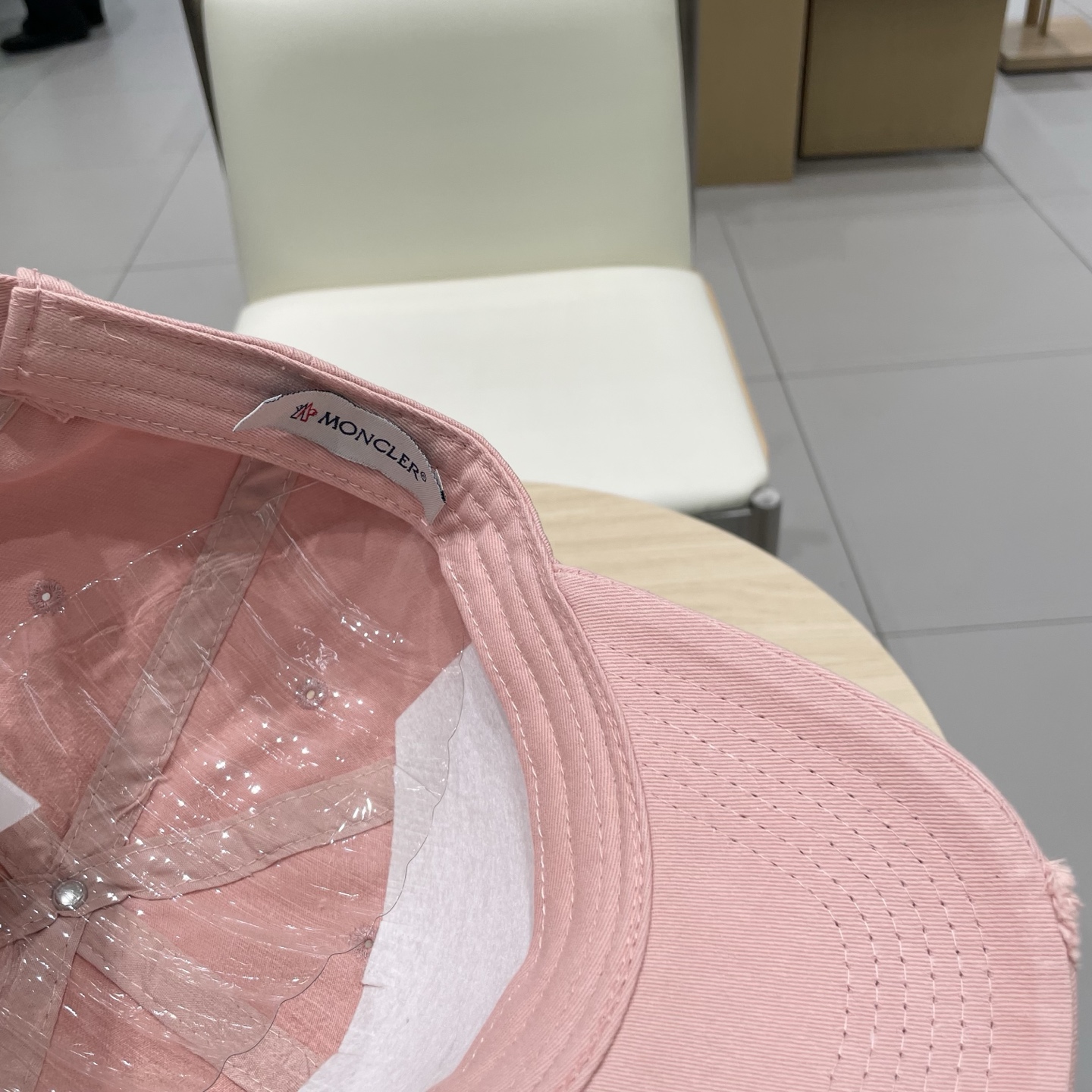  春夏新款 蒙口MONCLER棒球帽，年轻时尚潮人穿搭色系，视觉效果超强，立体字母，好看有质感！