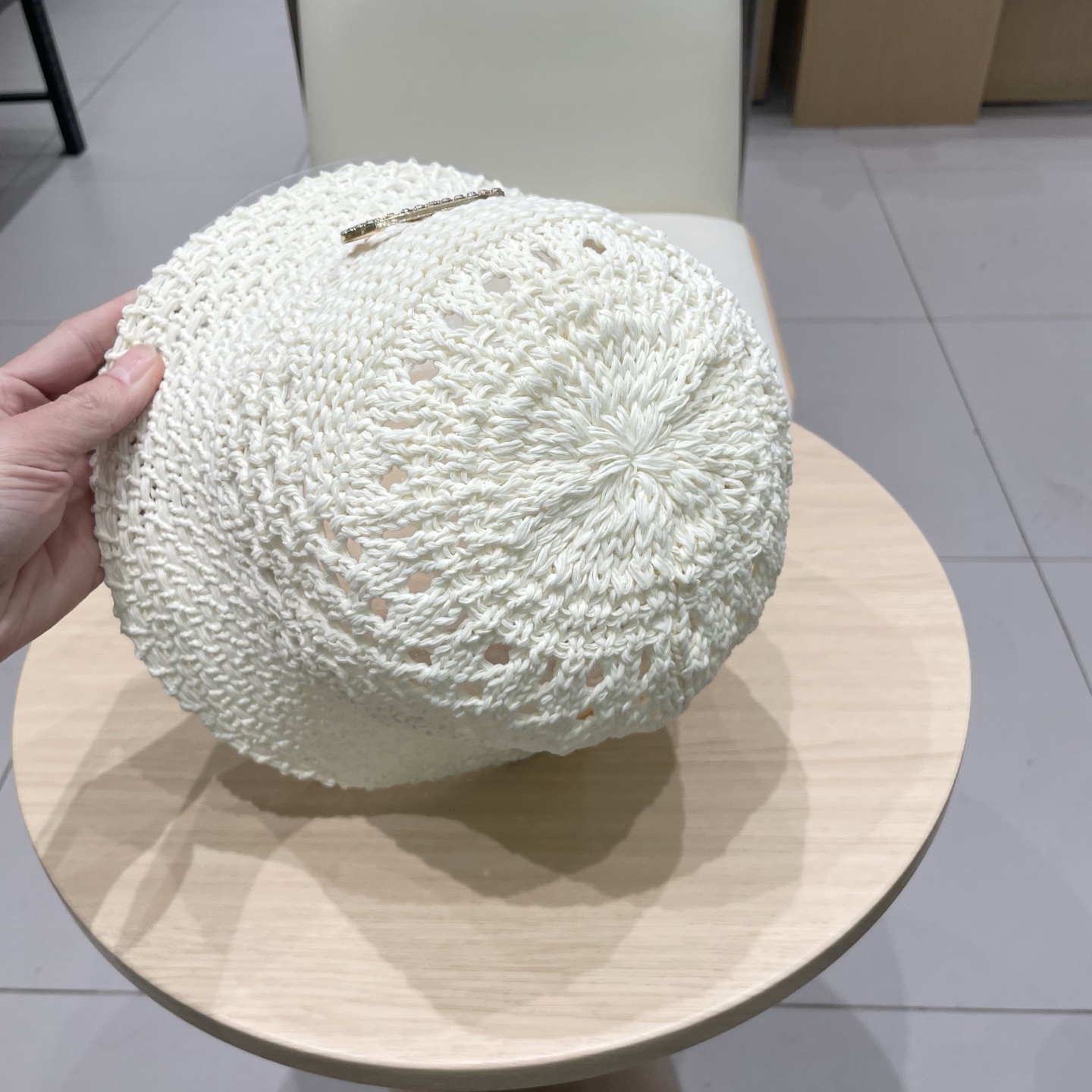  迪奥DIOR简约针织纯色渔夫帽女春夏镂空透气休闲盆帽显脸小遮阳水桶帽