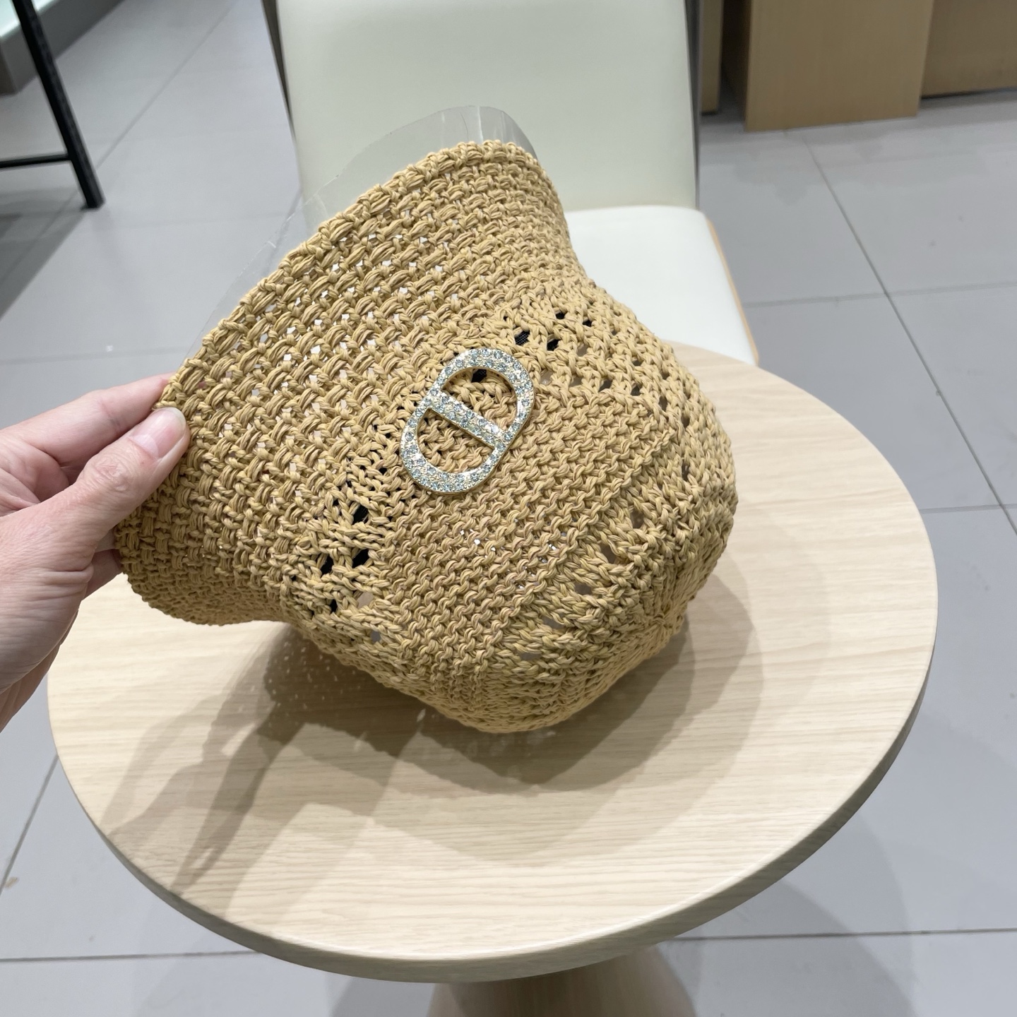  迪奥DIOR简约针织纯色渔夫帽女春夏镂空透气休闲盆帽显脸小遮阳水桶帽