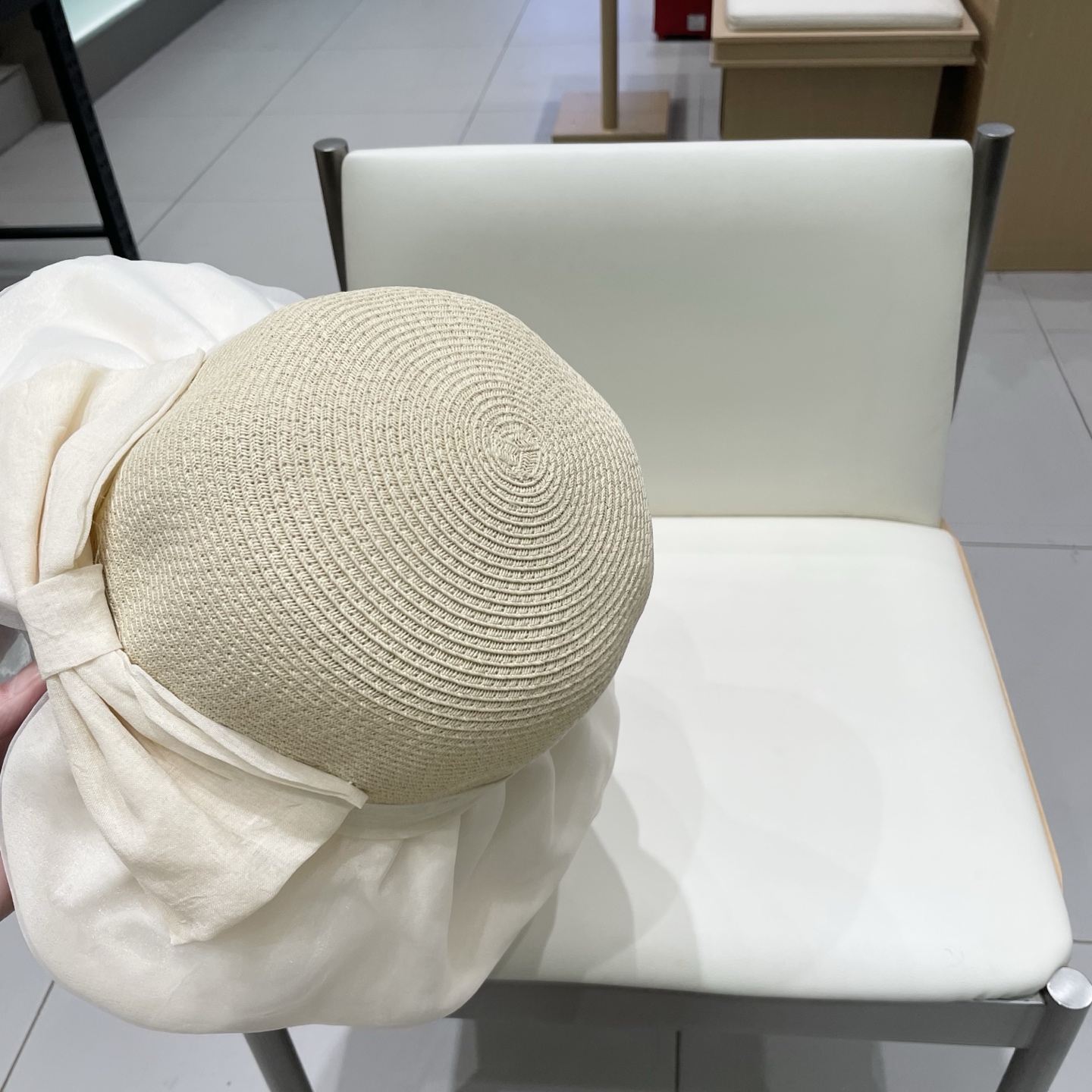  路易威登lVLouisVuitton春夏欧根纱大蝴蝶结草帽遮阳帽女可折叠蝴蝶结优雅出游度假渔夫帽