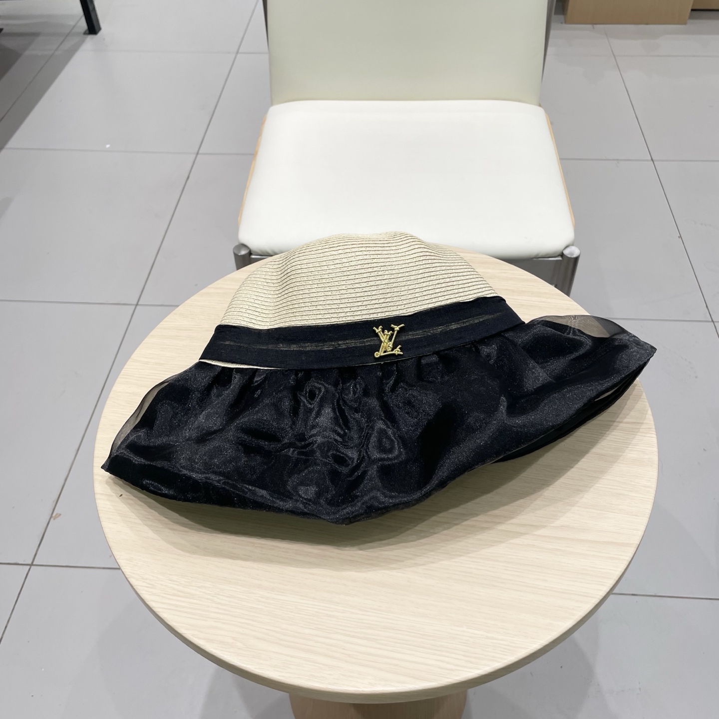  路易威登lVLouisVuitton春夏欧根纱大蝴蝶结草帽遮阳帽女可折叠蝴蝶结优雅出游度假渔夫帽