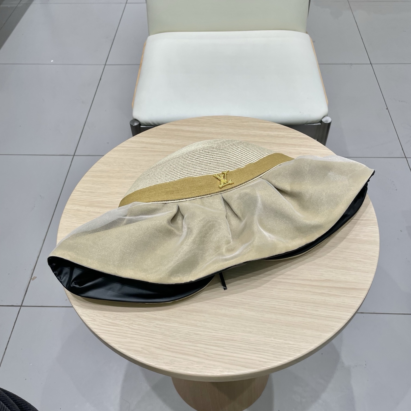  路易威登lVLouisVuitton春夏欧根纱大蝴蝶结草帽遮阳帽女可折叠蝴蝶结优雅出游度假渔夫帽