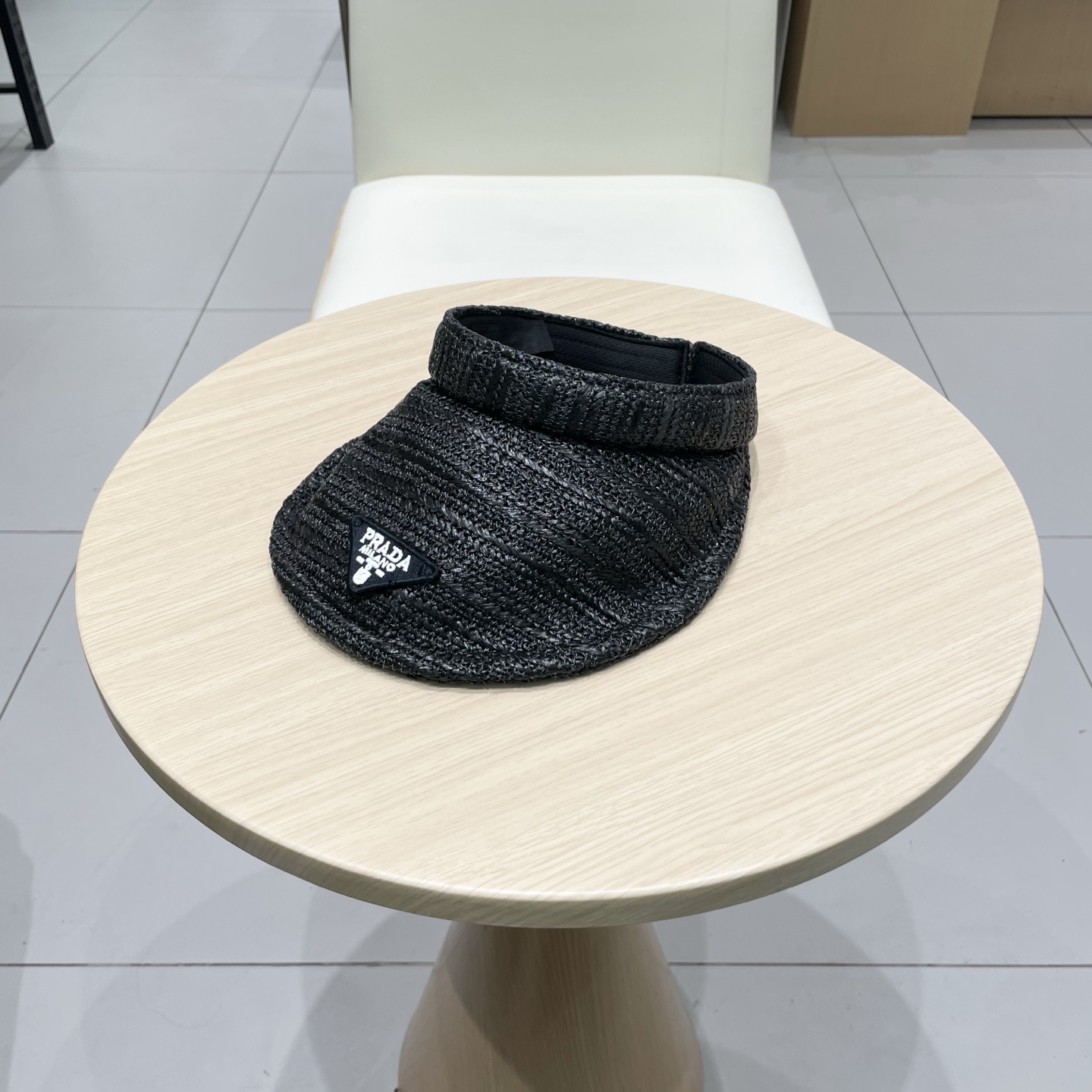  Prada普拉达新款草编空顶帽
防晒款 享受阳光 高效防晒～