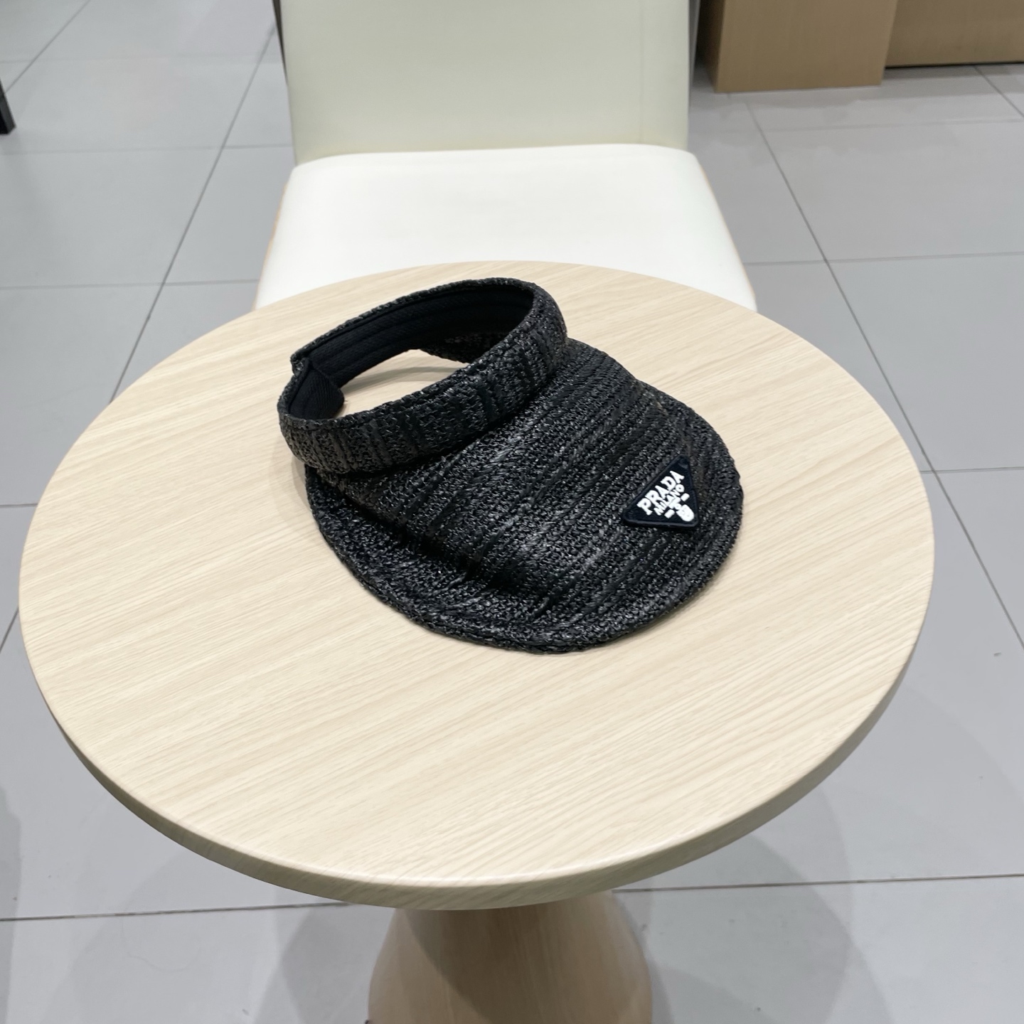  Prada普拉达新款草编空顶帽
防晒款 享受阳光 高效防晒～