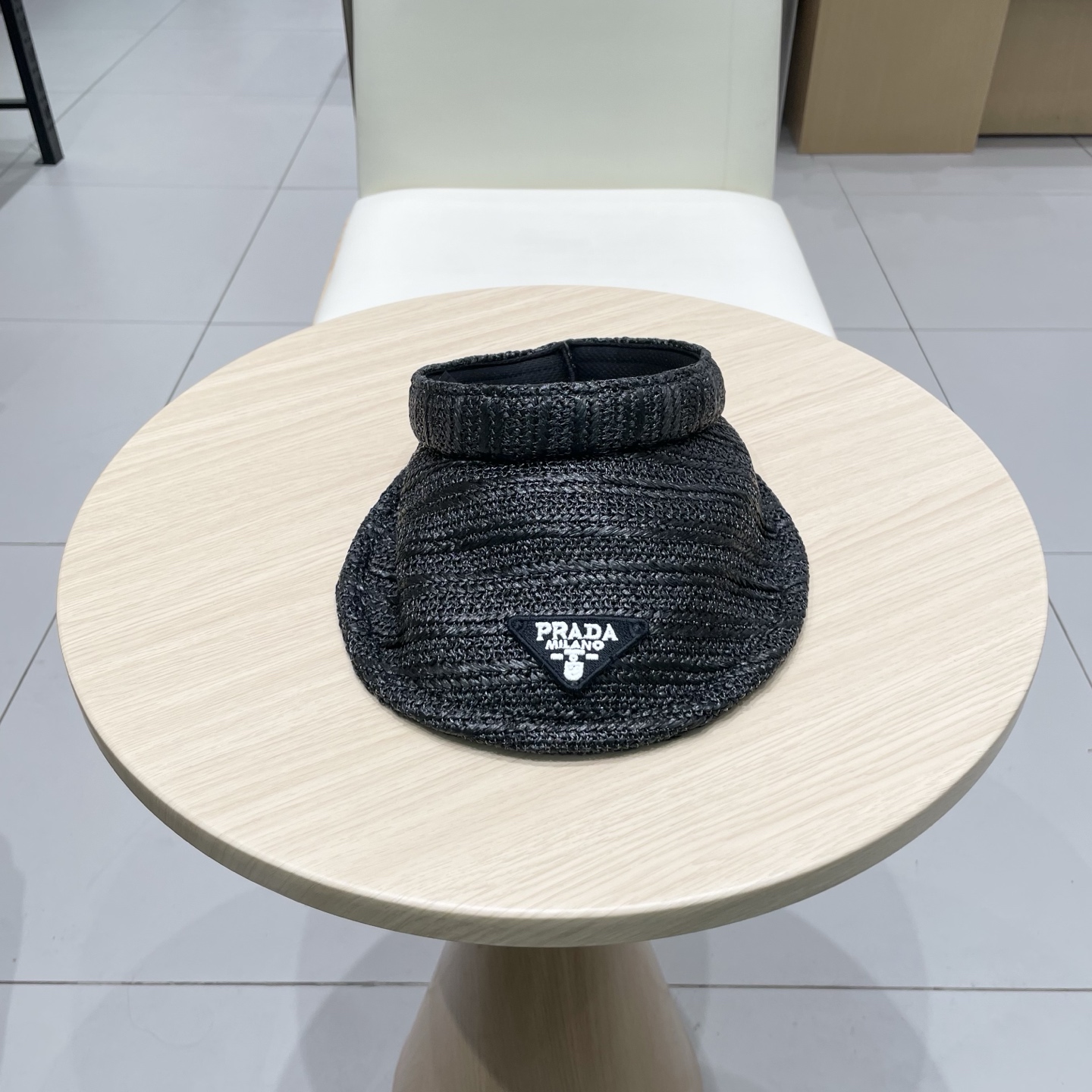  Prada普拉达新款草编空顶帽
防晒款 享受阳光 高效防晒～