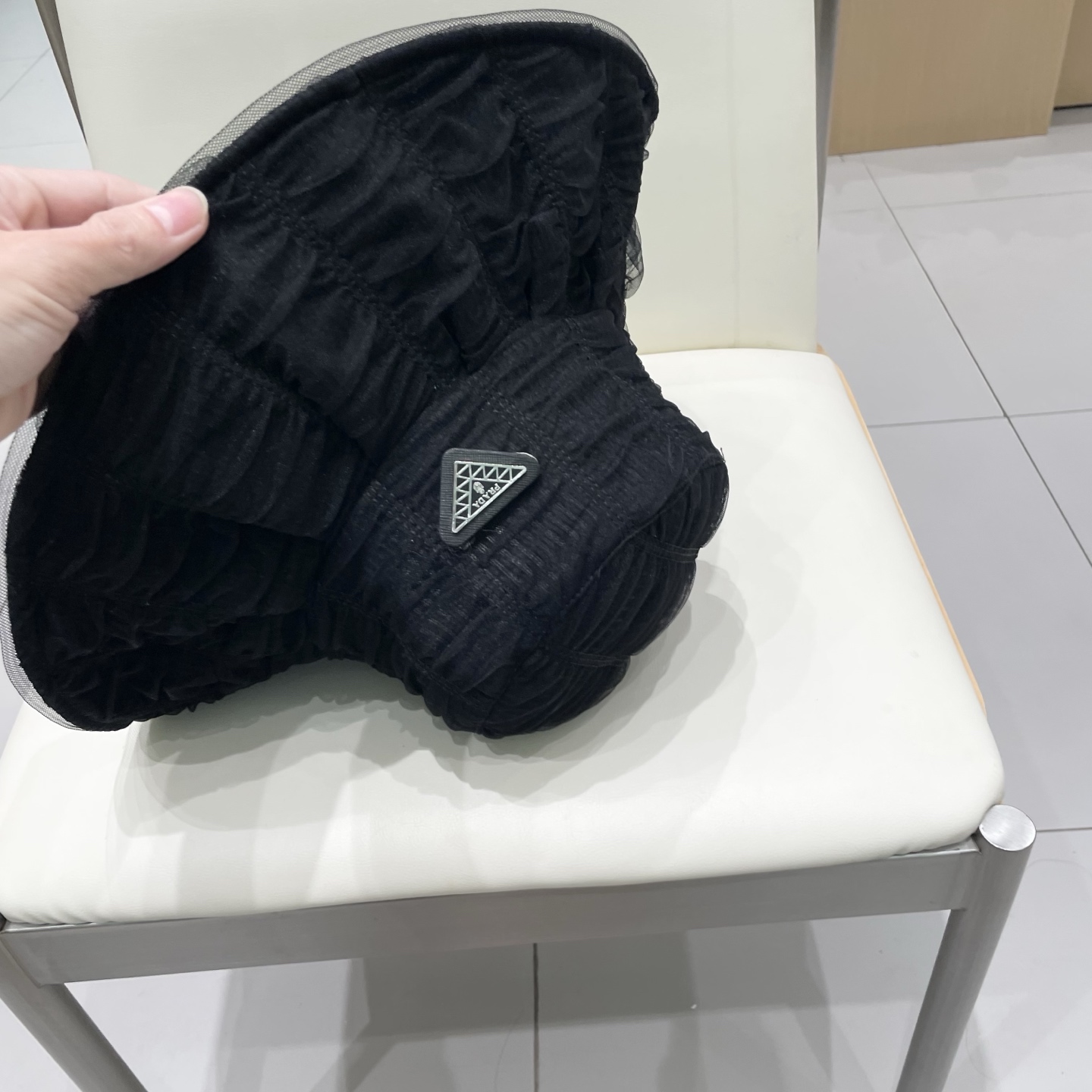  Prada普拉达2025春夏新款渔夫帽子女大头围显脸小日系泡泡纱遮阳防晒太阳帽潮