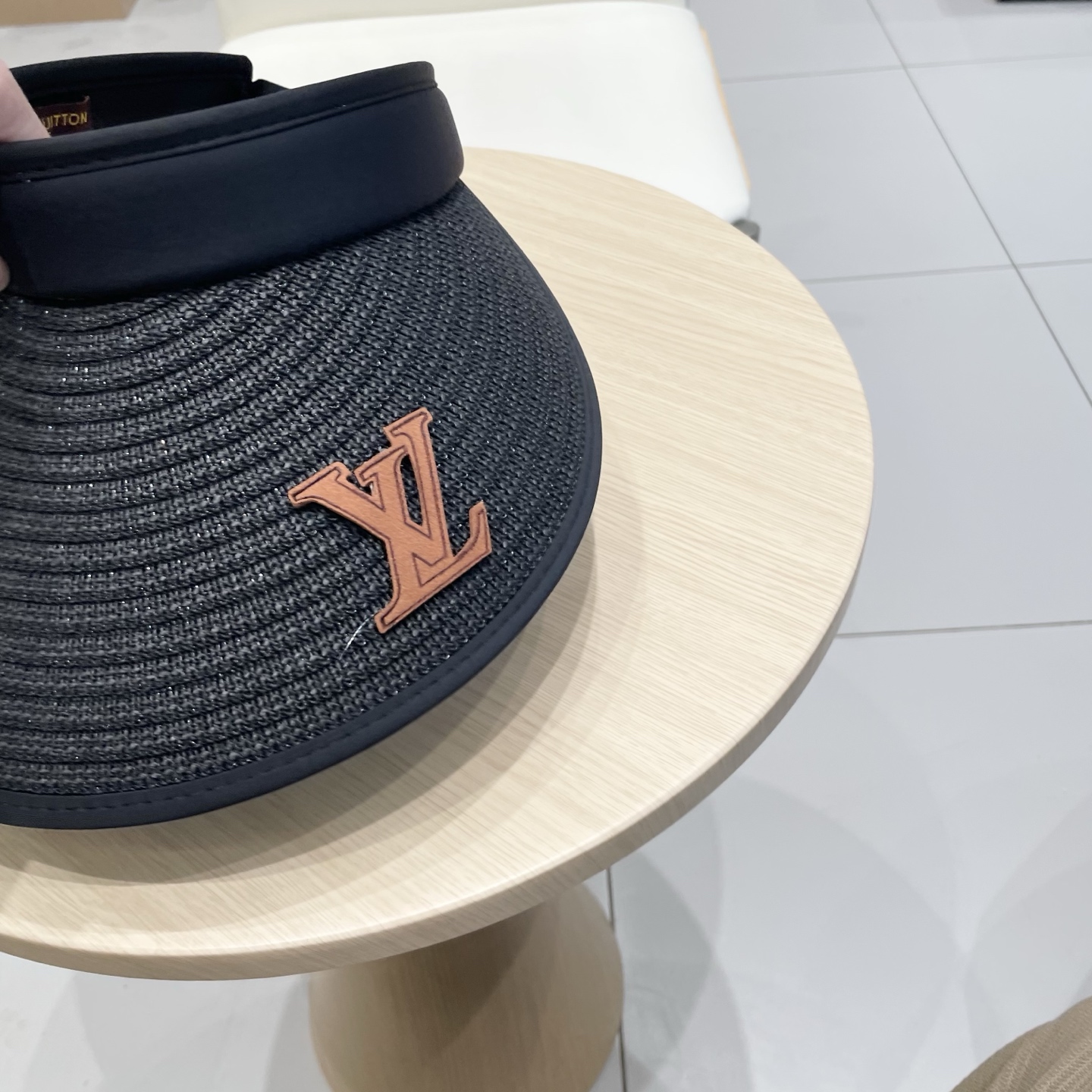 🧢路易威登棒球帽 LouisVuitton😍户外防晒帽子遮阳帽夏季天草帽防紫外线发箍式太阳帽简约空顶帽女
