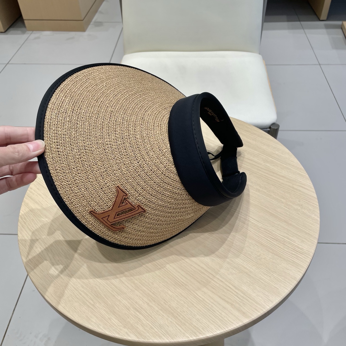 🧢路易威登棒球帽 LouisVuitton😍户外防晒帽子遮阳帽夏季天草帽防紫外线发箍式太阳帽简约空顶帽女