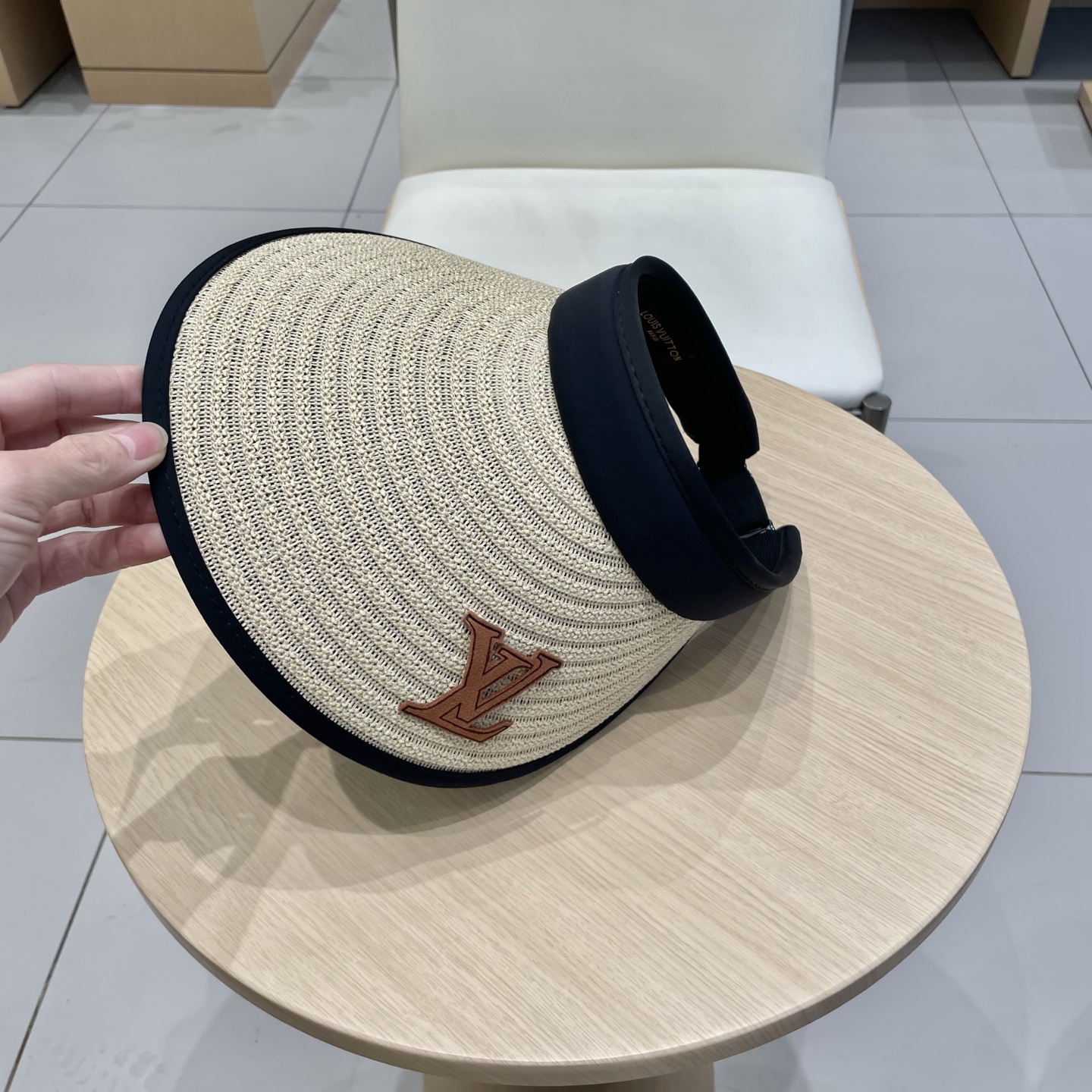 🧢路易威登棒球帽 LouisVuitton😍户外防晒帽子遮阳帽夏季天草帽防紫外线发箍式太阳帽简约空顶帽女